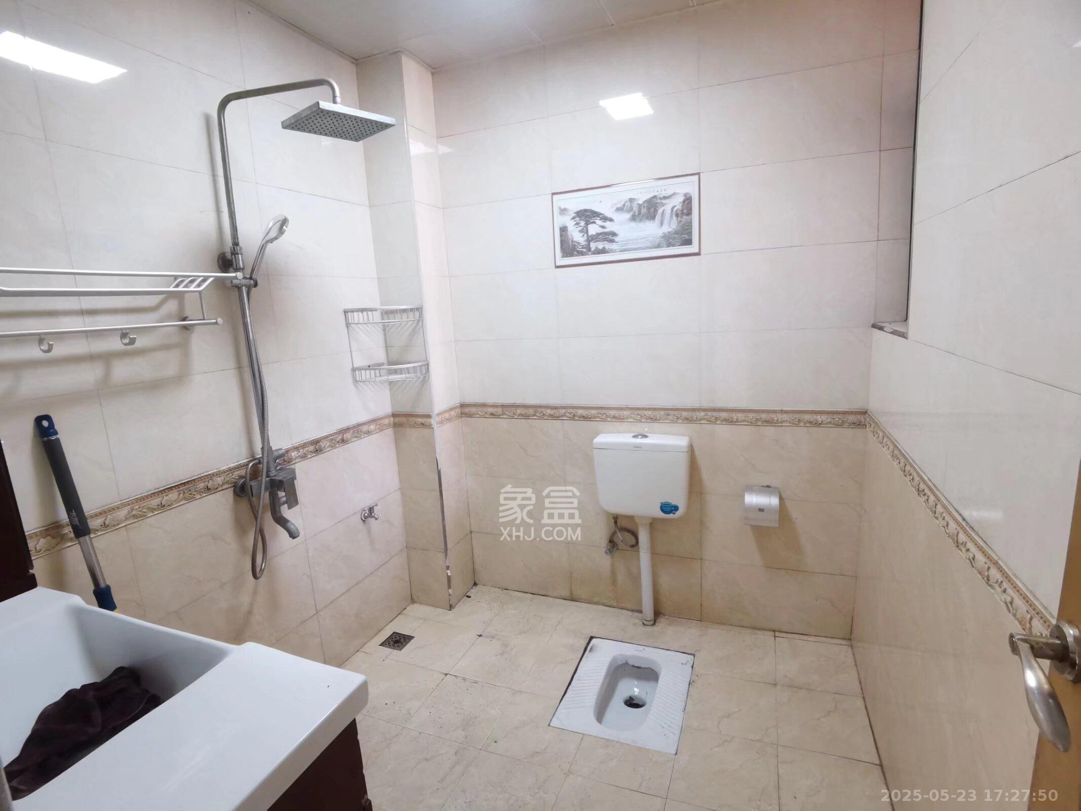 四季星城 3室2厅2卫 1800.0元/月 四季星城 3室2厅2卫 1800.0元/月室内图