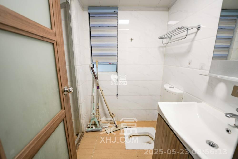 碧桂园公园壹号(凯怡茗苑)  3室2厅2卫    2300.0元/月 碧桂园公园壹号(凯怡茗苑)  3室2厅2卫    2300.0元/月室内图