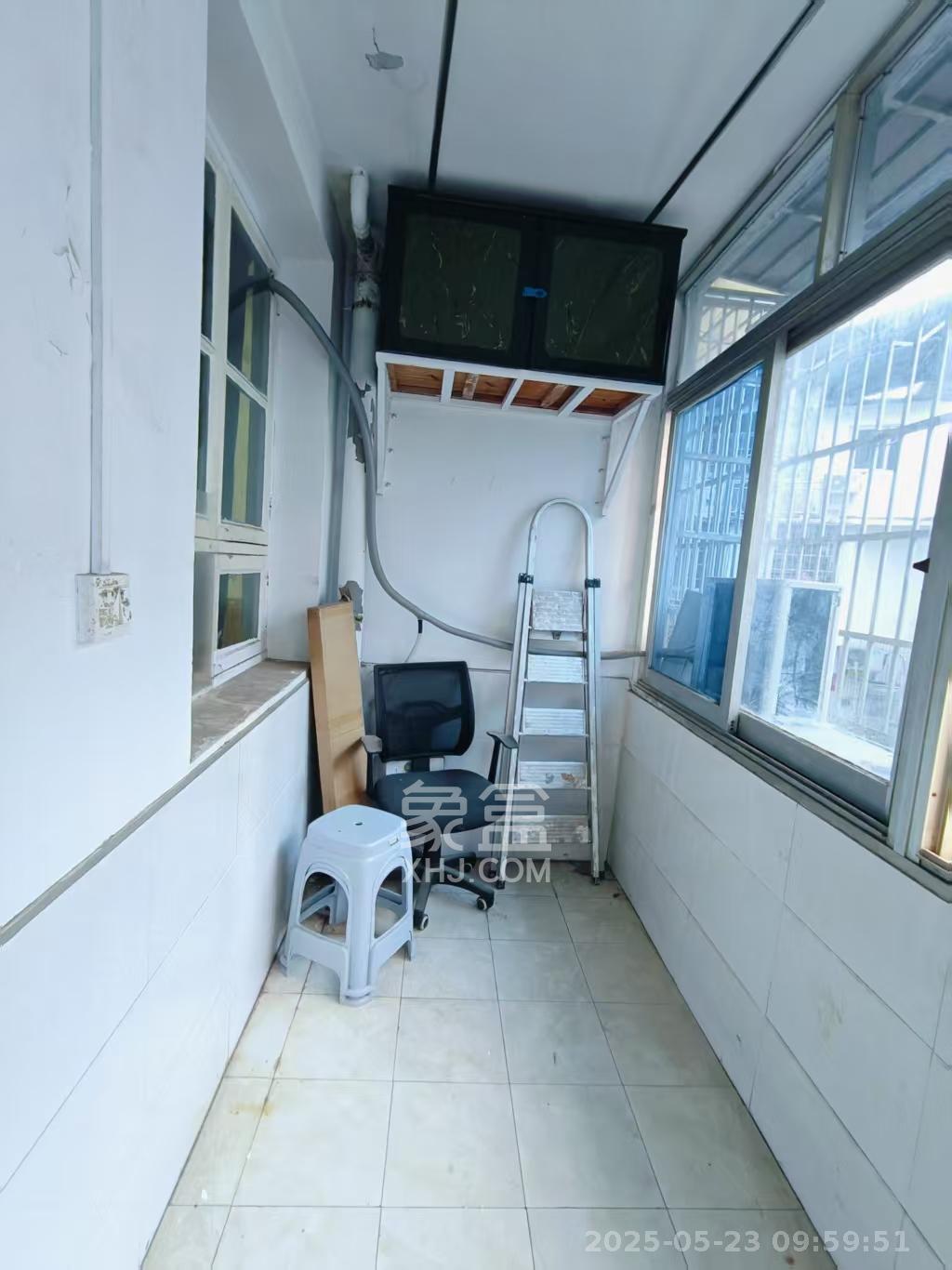 文艺新村  2室1厅1卫   1800.00元/月室内图