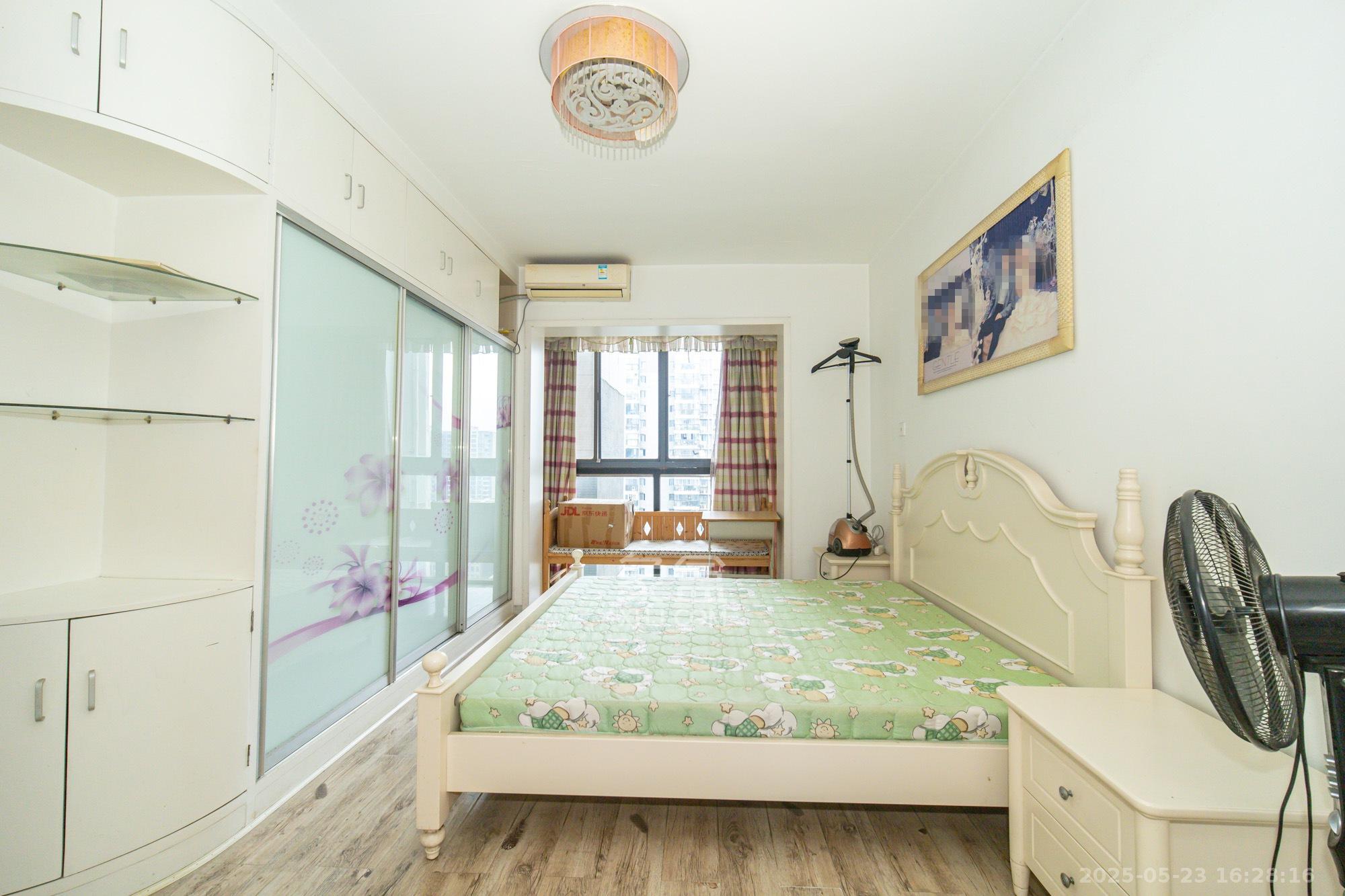 尚都花园城 3室2厅1卫 62.0万 尚都花园城 3室2厅1卫 62.0万卧室