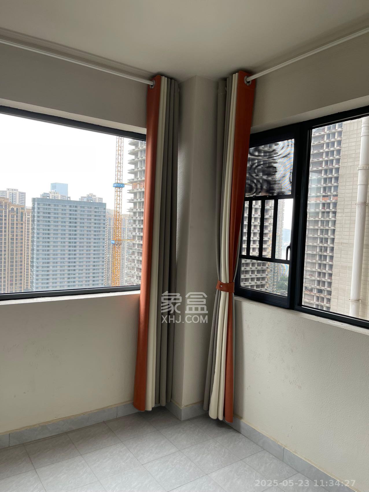 保利天禧D区  4室2厅2卫   4500.00元/月室内图