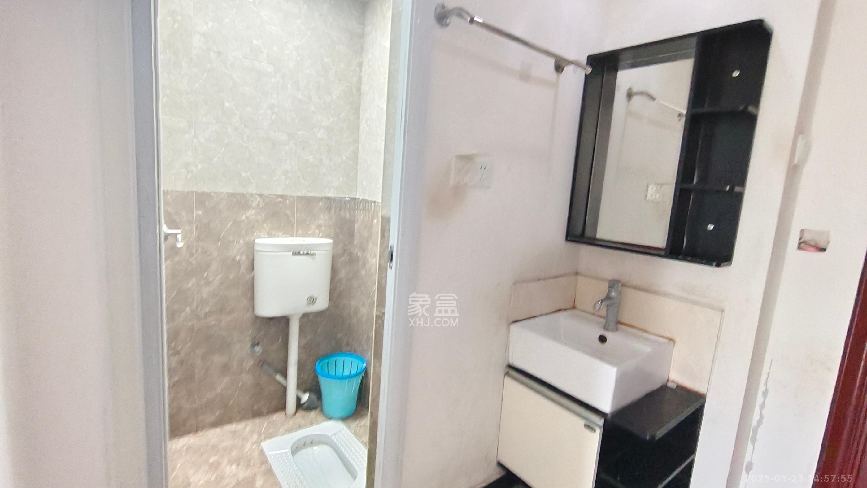 新长海广场  1室1厅1卫   1100.00元/月室内图