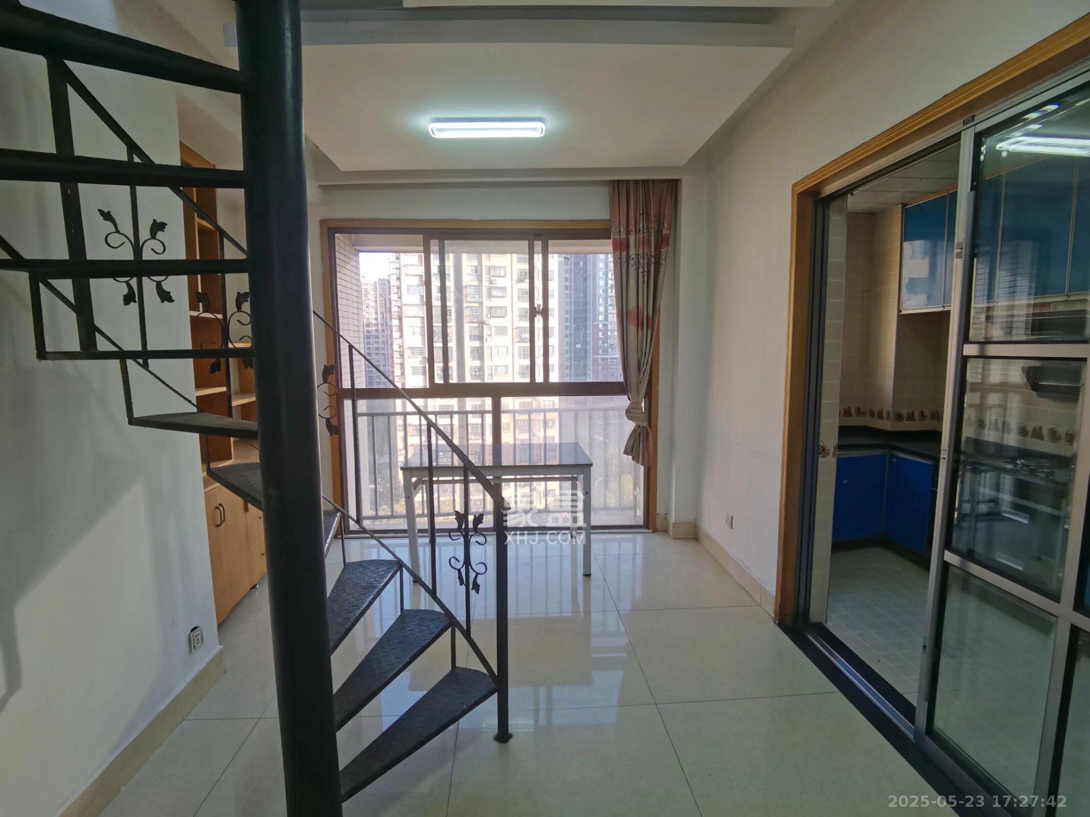 四季星城 3室2厅2卫 1800.0元/月 四季星城 3室2厅2卫 1800.0元/月室内图