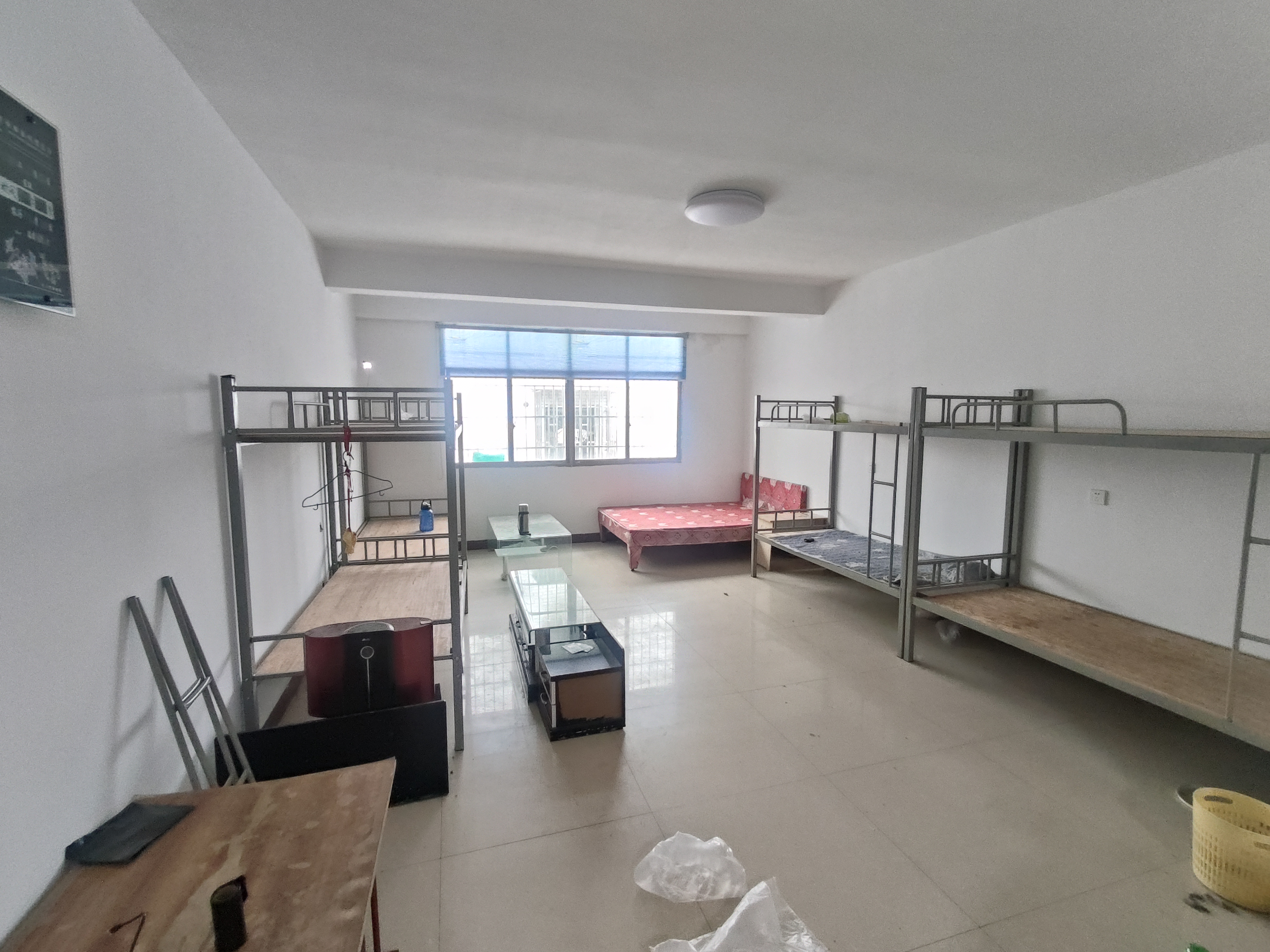 互助小区  3室2厅2卫   1400.00元/月室内图
