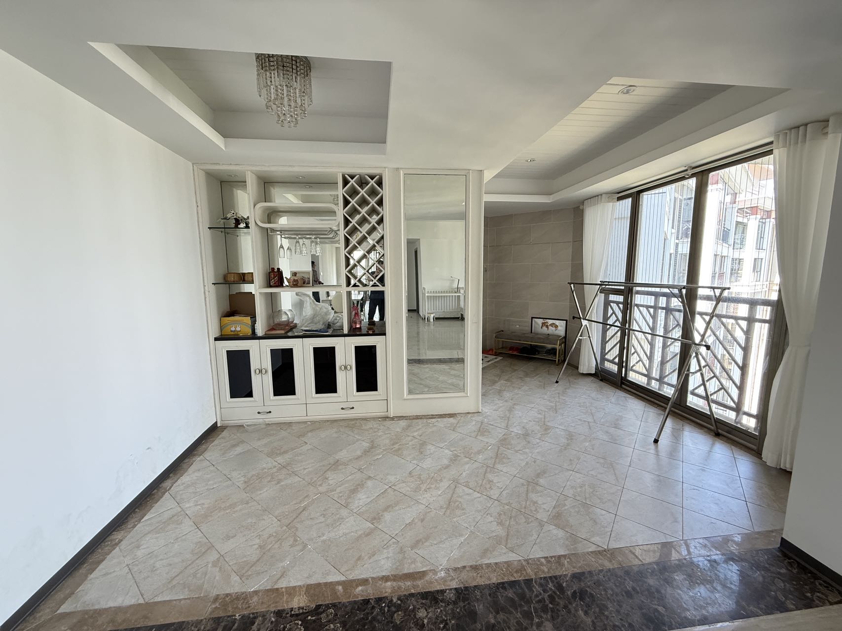 紫园A区  4室2厅3卫    6500.0元/月 紫园A区  4室2厅3卫    6500.0元/月户型图