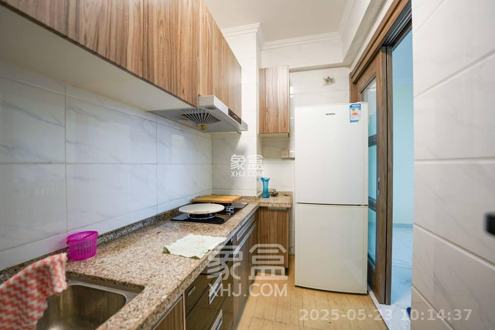 碧桂园公园壹号(凯怡茗苑) 3室2厅1卫 1650.0元/月 碧桂园公园壹号(凯怡茗苑) 3室2厅1卫 1650.0元/月室内图