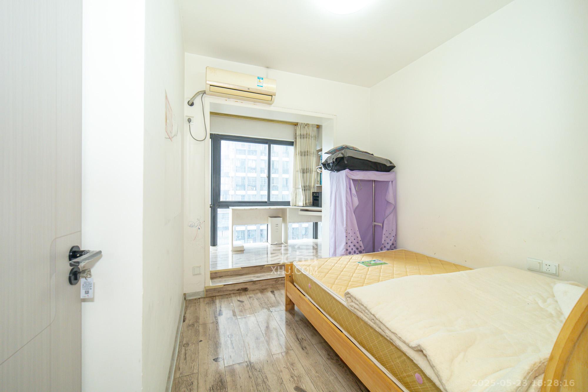 尚都花园城 3室2厅1卫 62.0万 尚都花园城 3室2厅1卫 62.0万卧室