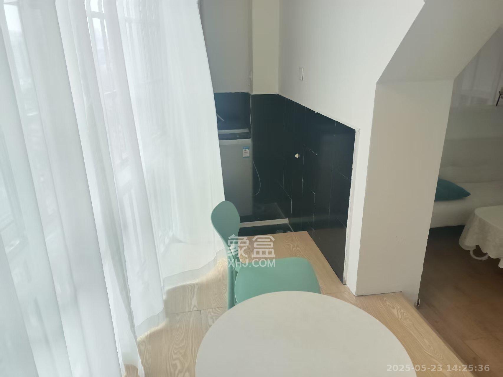 天心华庭 1室1厅1卫 2250.0元/月 天心华庭 1室1厅1卫 2250.0元/月室内图