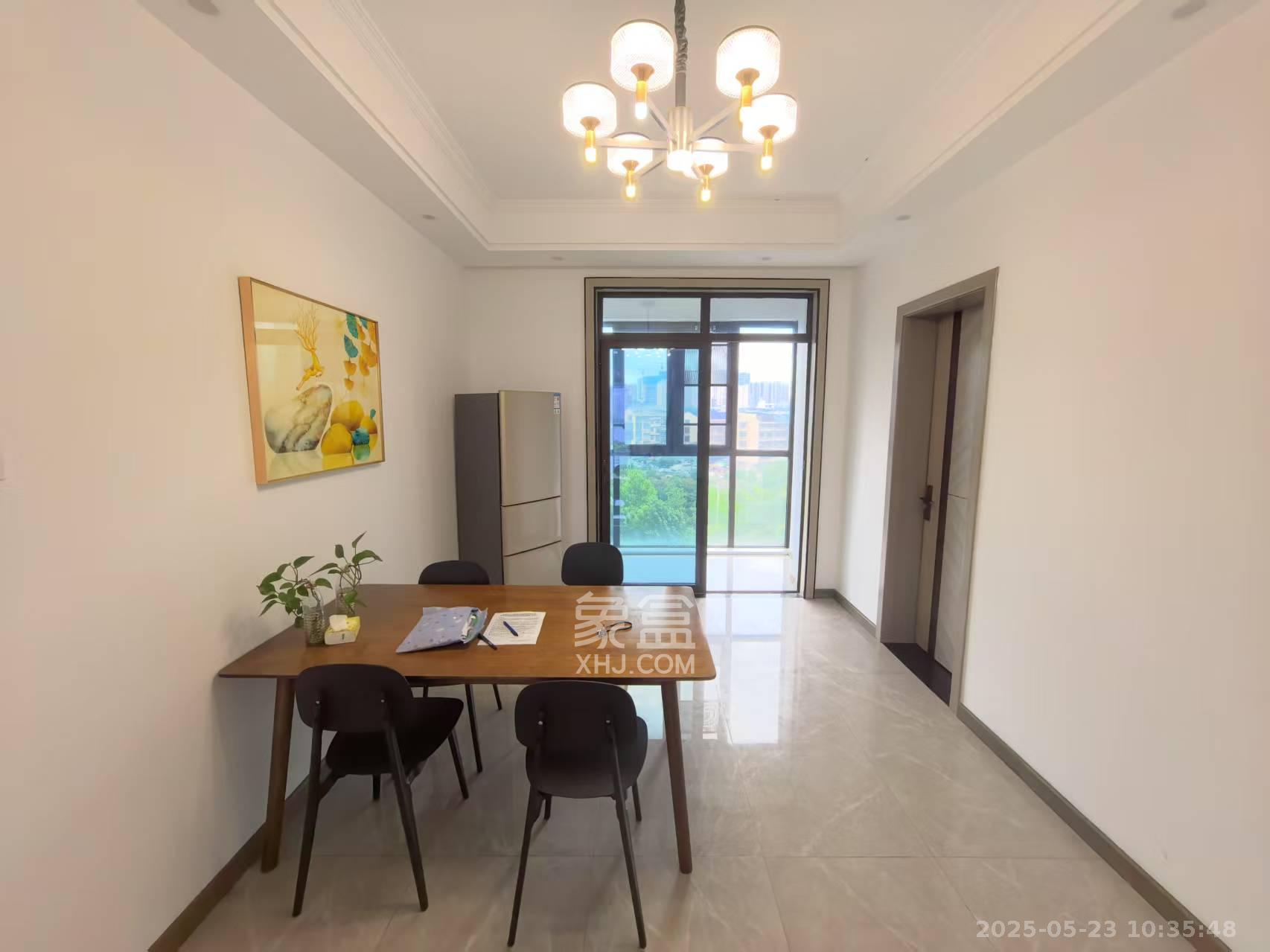 达美溪湖湾  4室2厅2卫    6000.0元/月 达美溪湖湾  4室2厅2卫    6000.0元/月室内图