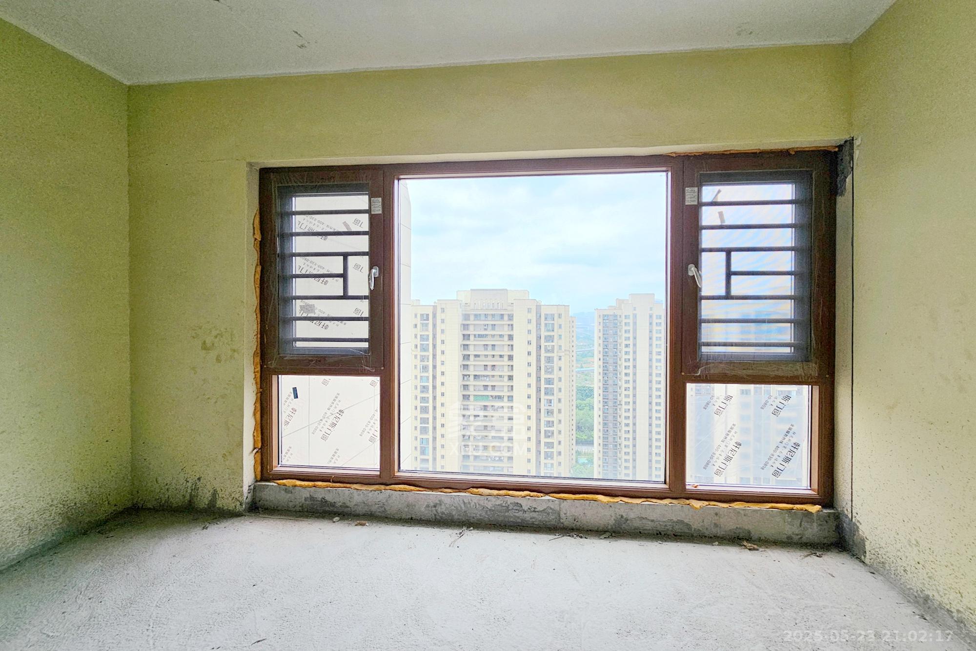 阳光城尚东湾蓝莓苑 4室2厅2卫 140.0万 阳光城尚东湾蓝莓苑 4室2厅2卫 140.0万阳台