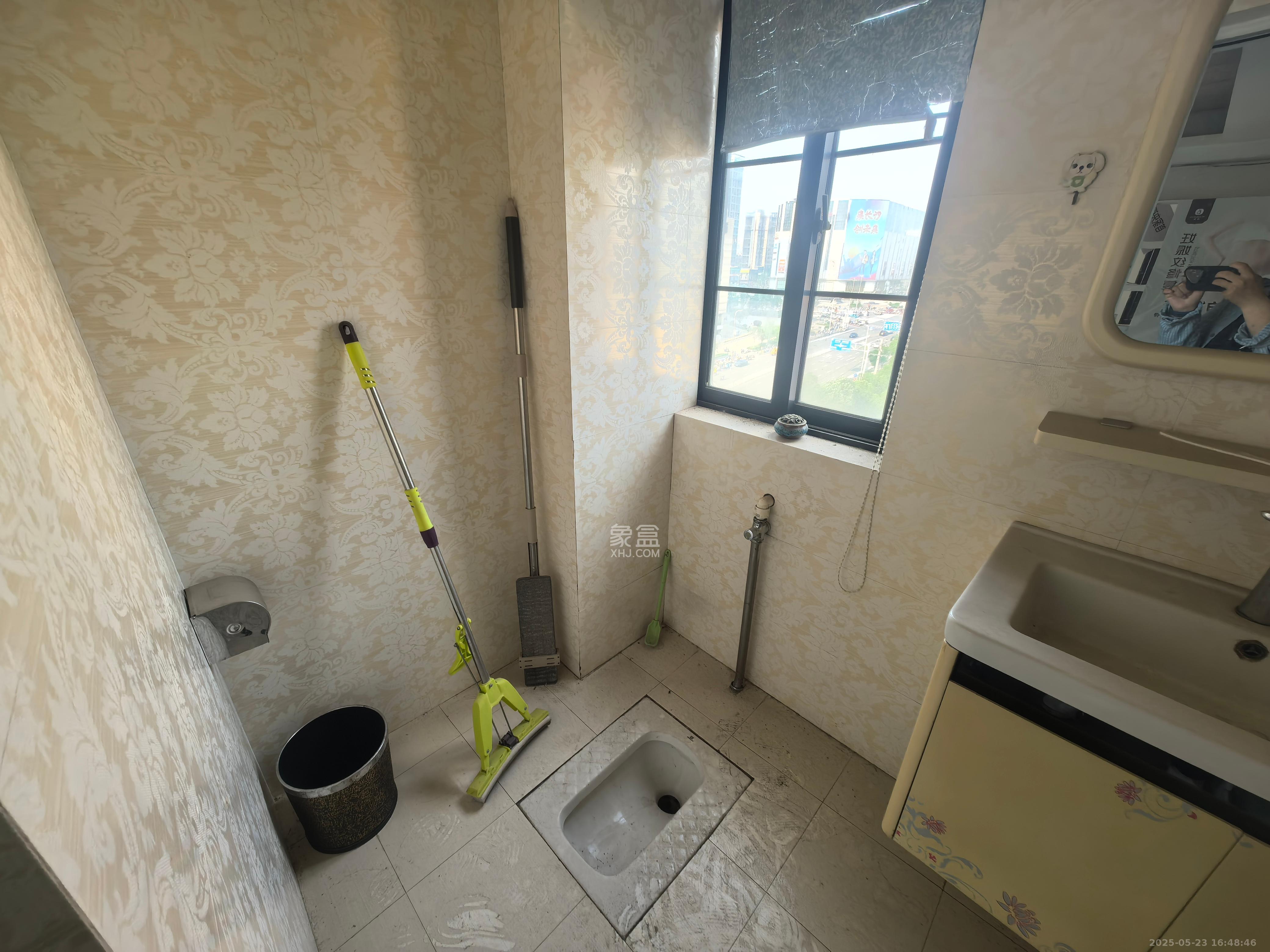 沁园春御院 3室1厅1卫 3300.00元/月 沁园春御院 3室1厅1卫 3300.00元/月室内图