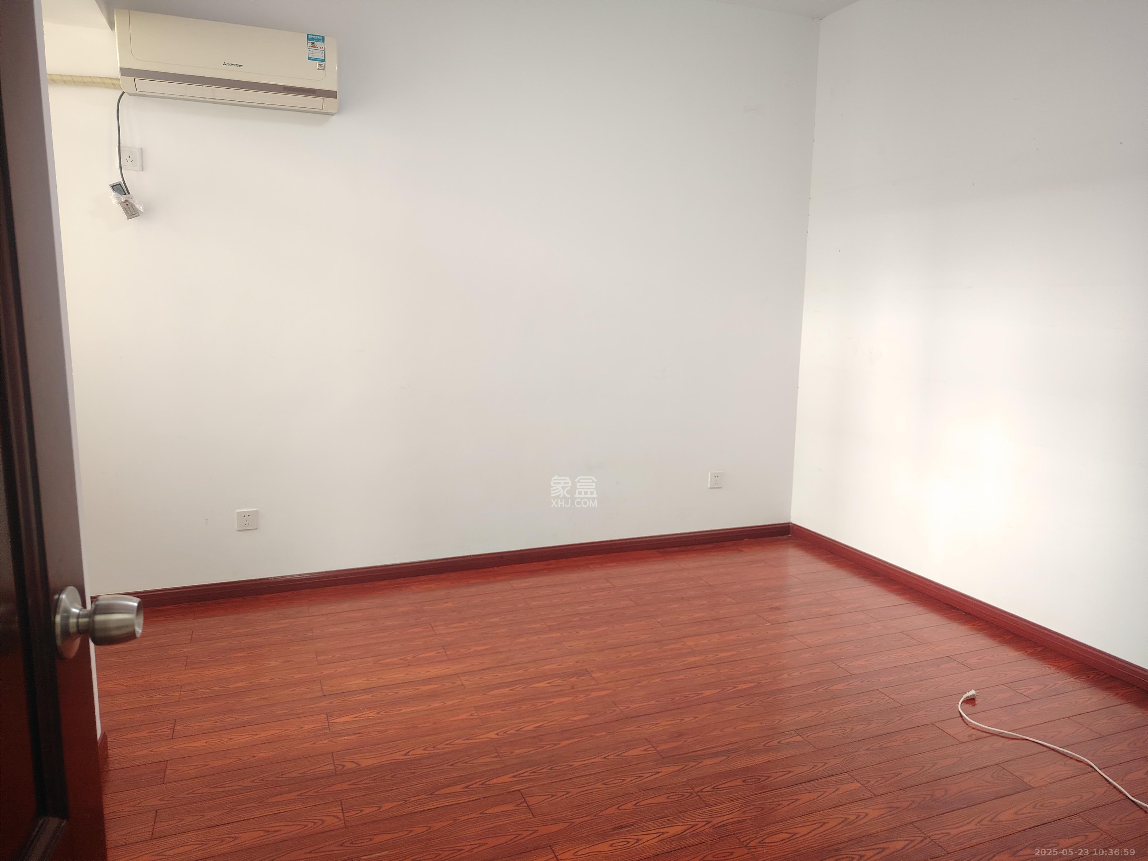 湖南宾馆 3室2厅2卫 4300.0元/月 湖南宾馆 3室2厅2卫 4300.0元/月室内图