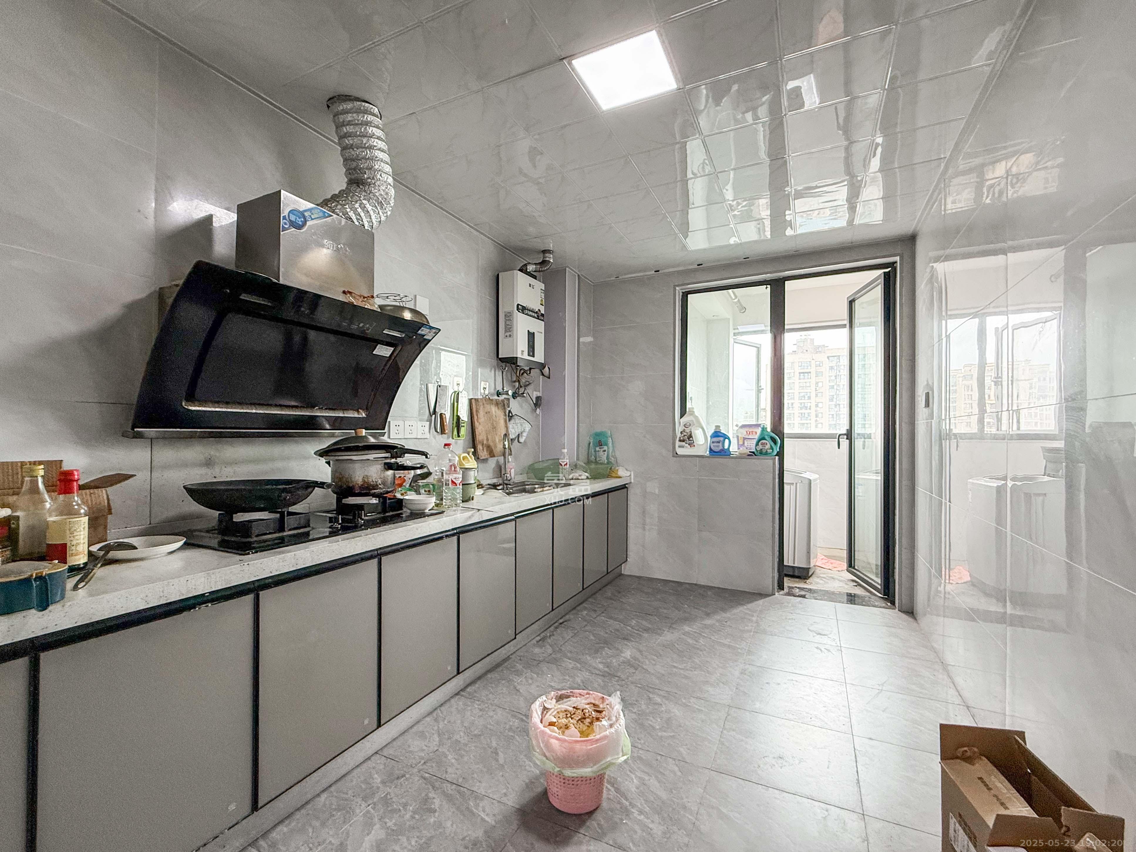 梦想枫林湾 4室2厅2卫 156.8万 梦想枫林湾 4室2厅2卫 156.8万厨房