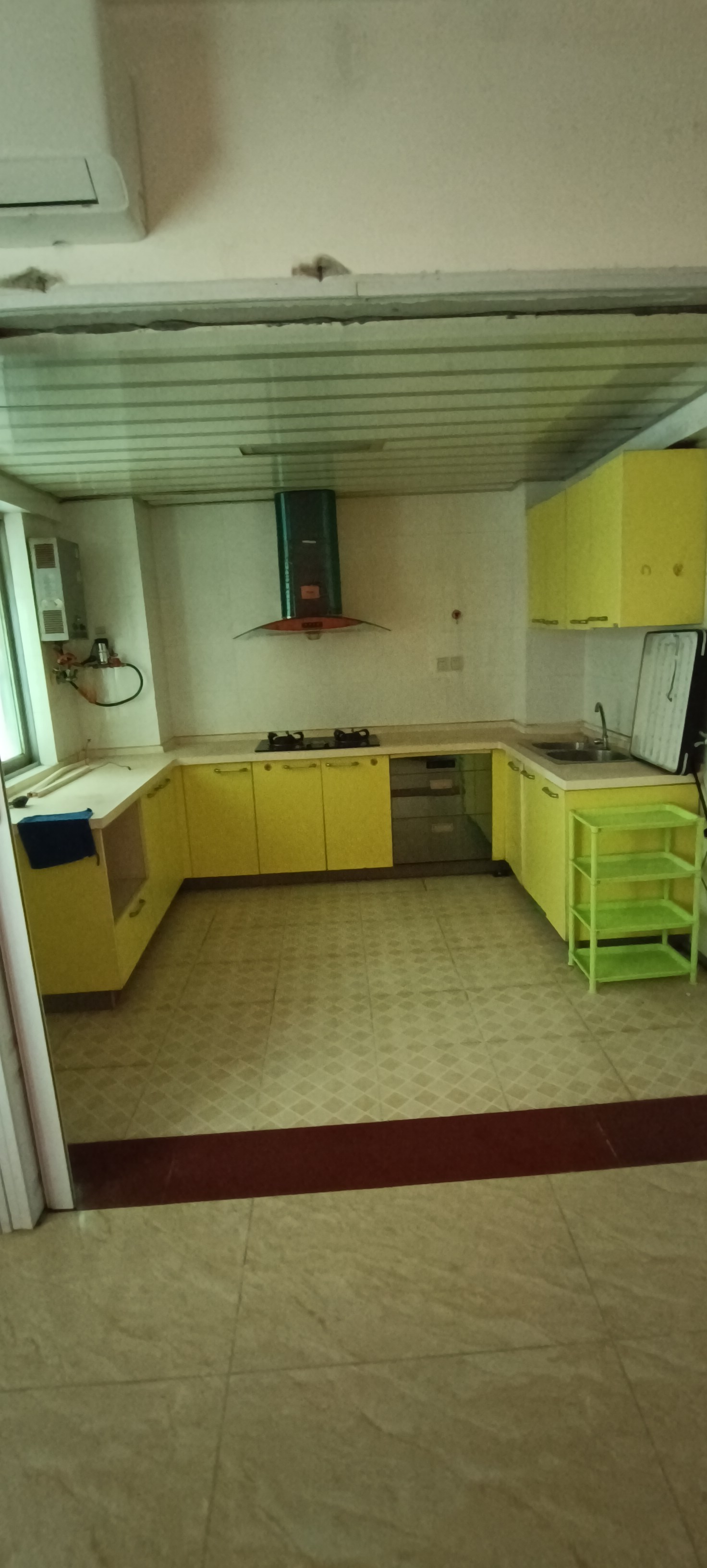 华典大厦  3室2厅2卫    3500.0元/月 华典大厦  3室2厅2卫    3500.0元/月室内图