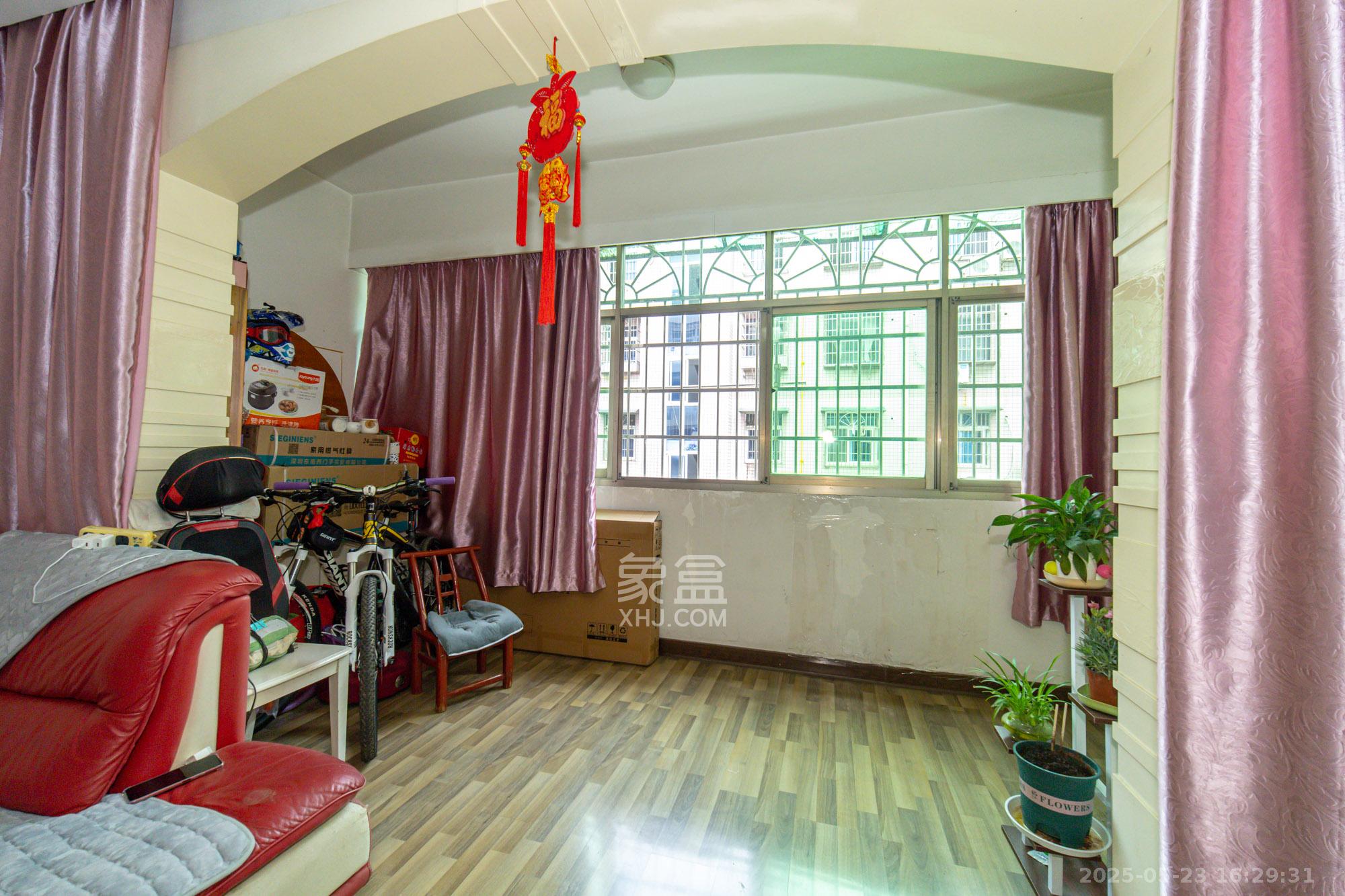 圆梦家园 3室2厅2卫 46.0万 圆梦家园 3室2厅2卫 46.0万阳台