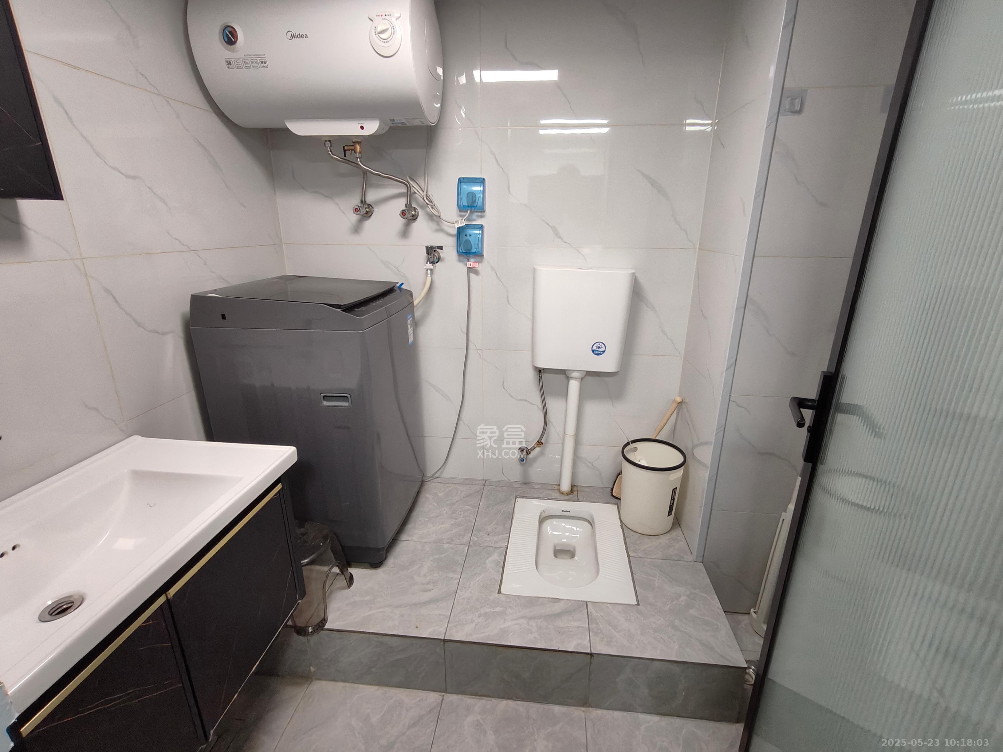 梅溪湖家居建材城  2室1厅1卫   1550.00元/月室内图