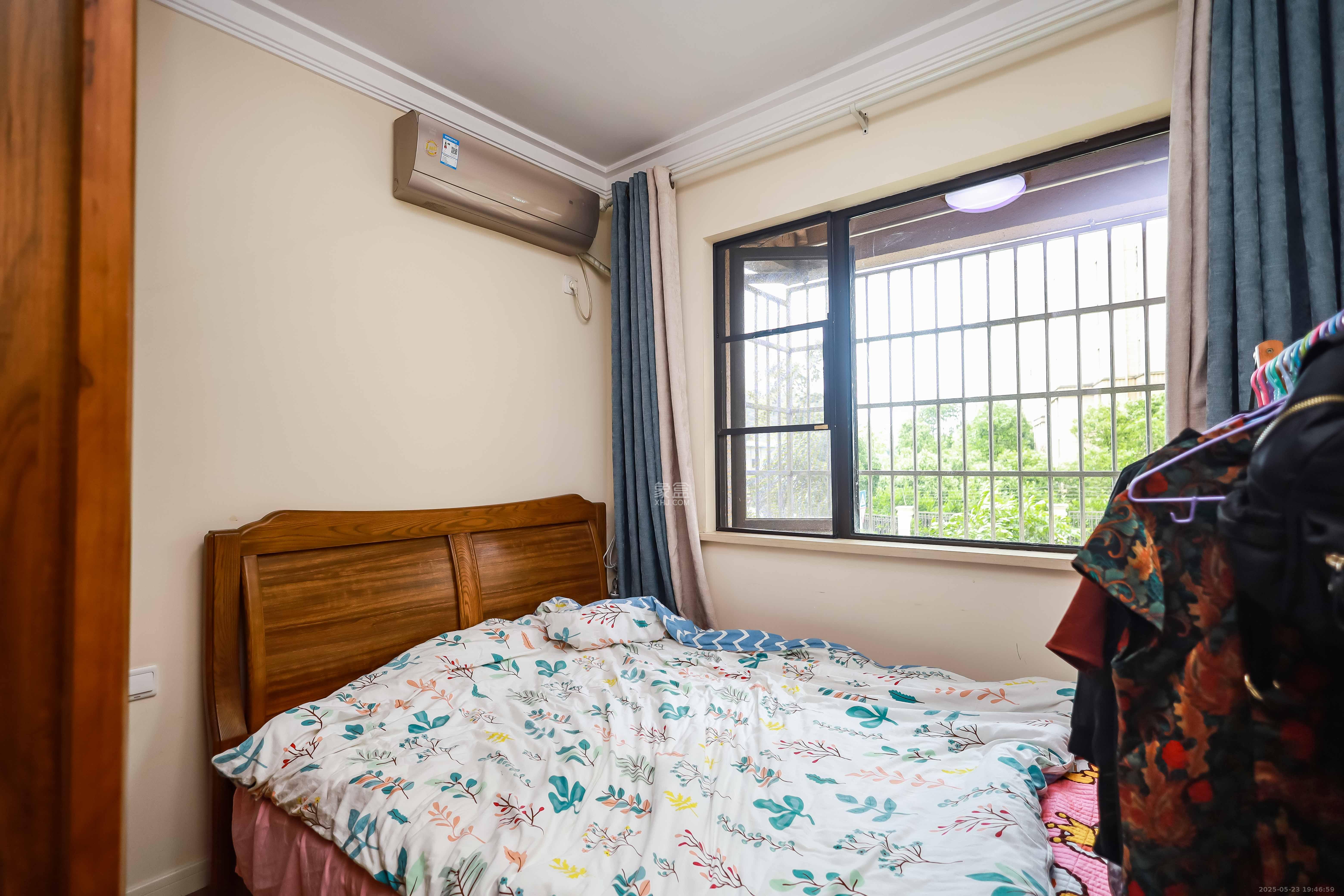 奥克斯缔壹城  3室2厅2卫    95.0万 奥克斯缔壹城  3室2厅2卫    95.0万卧室