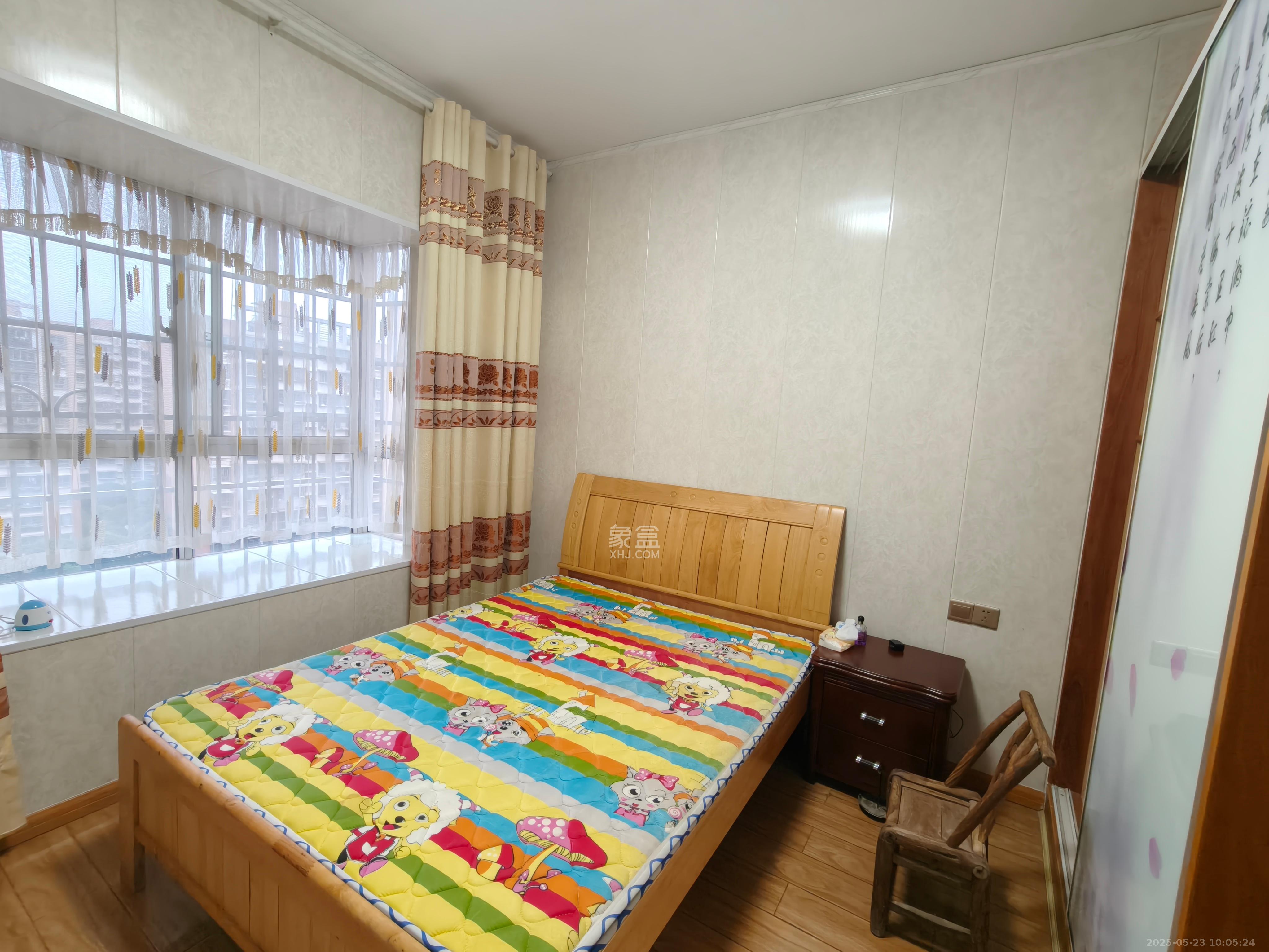 先锋新宇  3室2厅2卫   2500.00元/月室内图