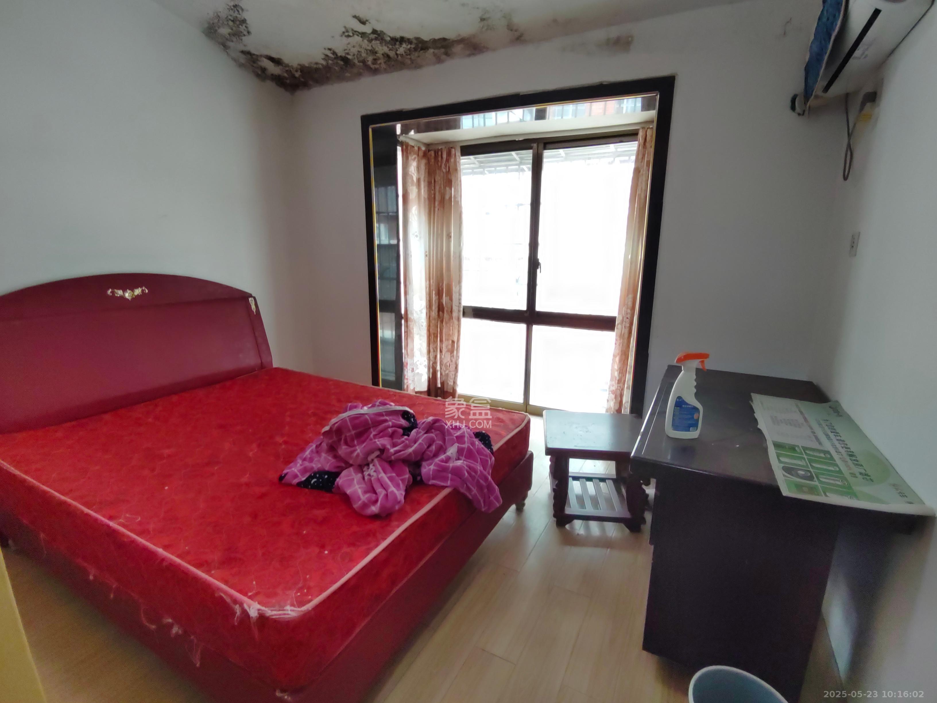 城西安置小区 3室2厅1卫 1100.0元/月 城西安置小区 3室2厅1卫 1100.0元/月室内图