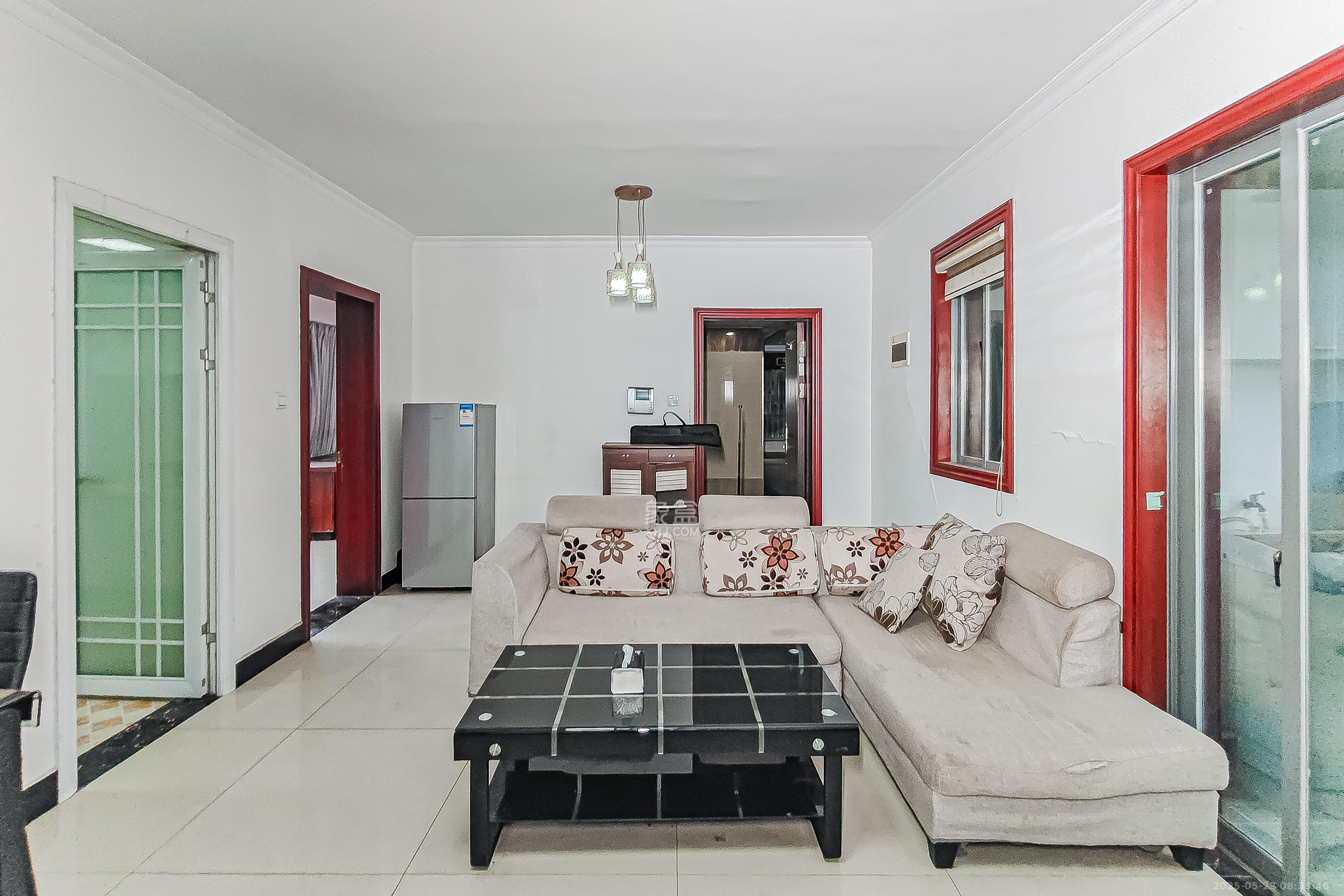 融科檀香山(融科紫檀、香山国际) 3室1厅1卫 86.0万 融科檀香山(融科紫檀、香山国际) 3室1厅1卫 86.0万客厅