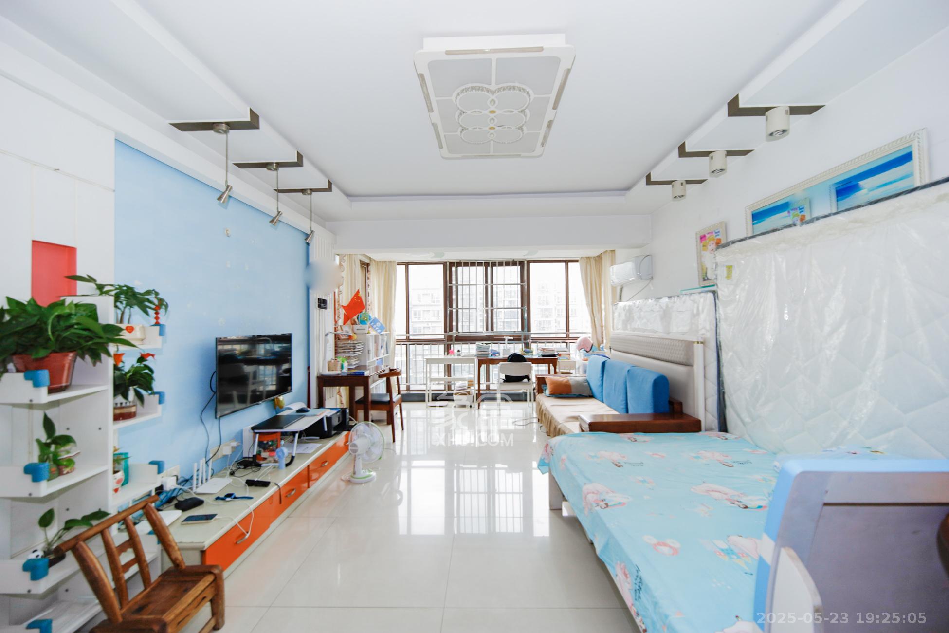 鑫天山水洲城 2室2厅2卫 72.0万 鑫天山水洲城 2室2厅2卫 72.0万客厅