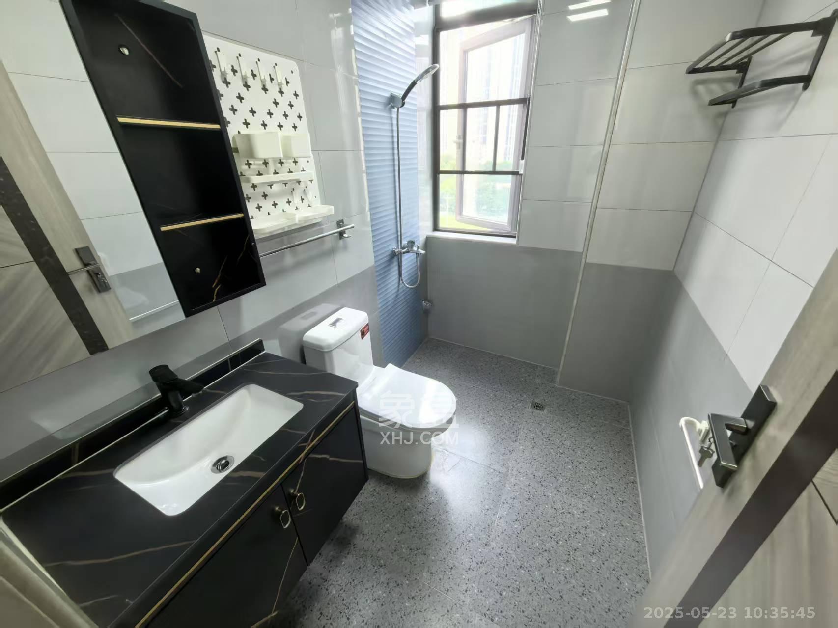 达美溪湖湾  4室2厅2卫    6000.0元/月 达美溪湖湾  4室2厅2卫    6000.0元/月室内图