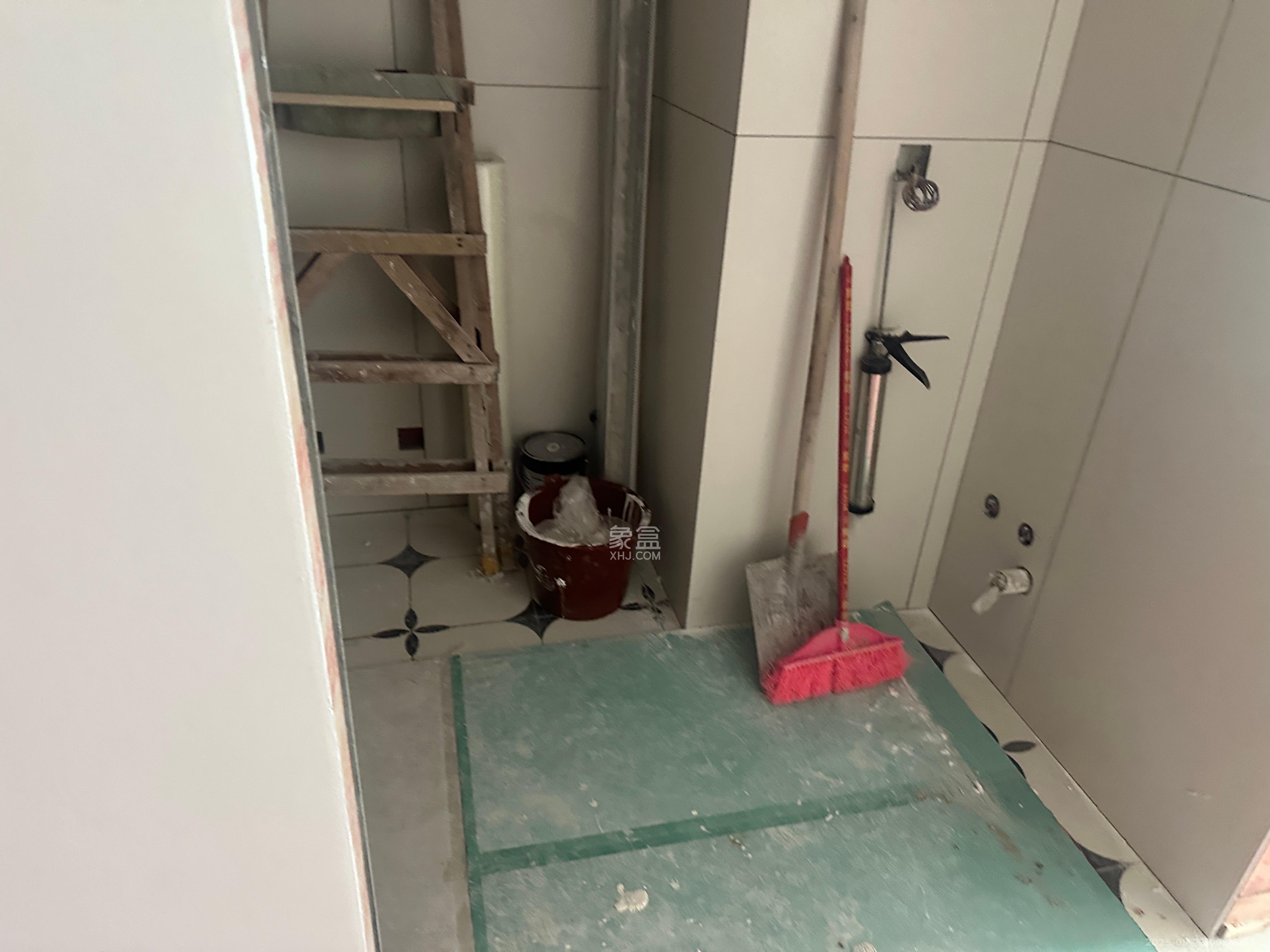 恒大誉府(融誉商业中心) 3室0厅0卫 1800.0元/月 恒大誉府(融誉商业中心) 3室0厅0卫 1800.0元/月室内图