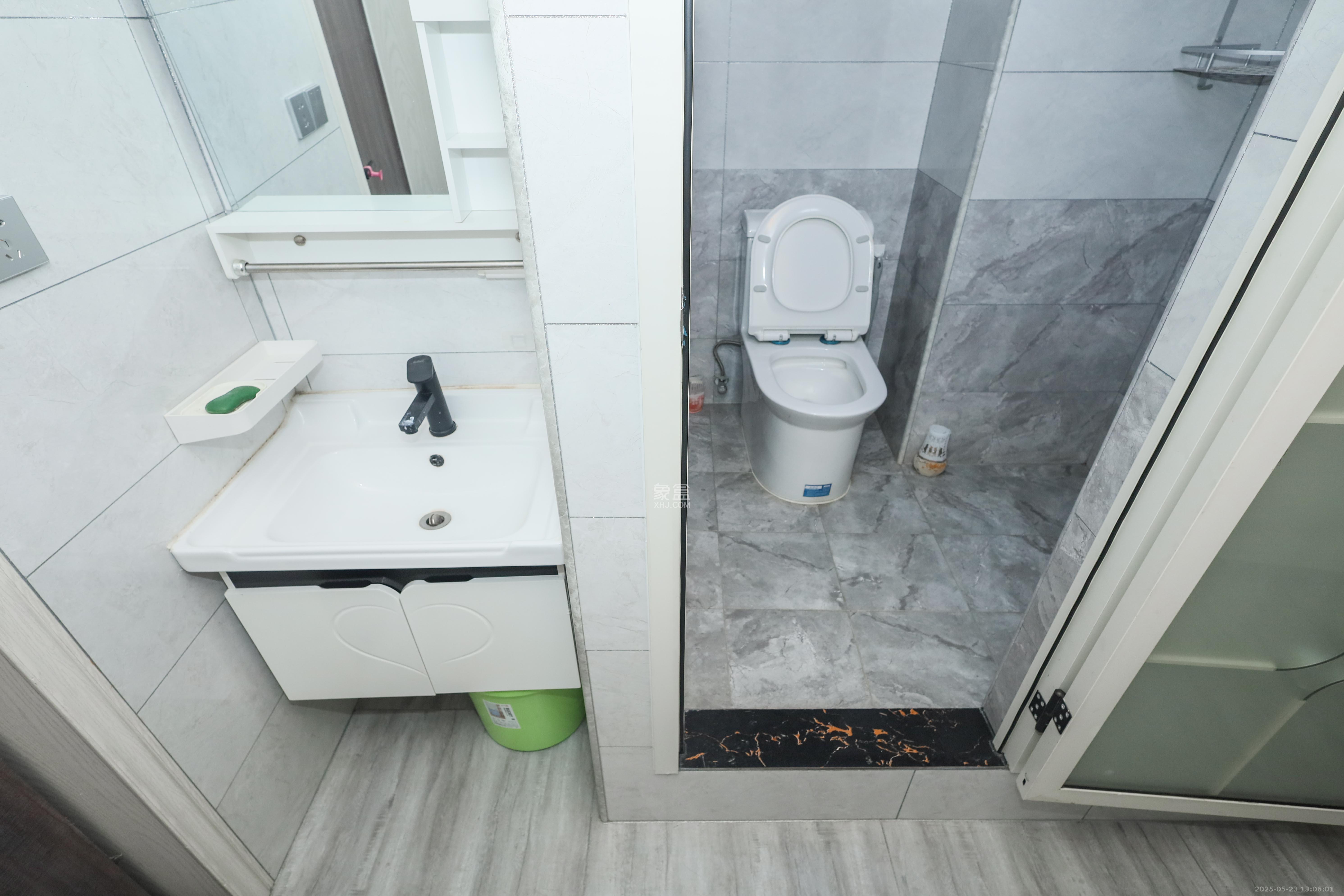 龙湖湘江星座(祺鑫星座公寓)  1室1厅1卫    55.0万 龙湖湘江星座(祺鑫星座公寓)  1室1厅1卫    55.0万卫生间