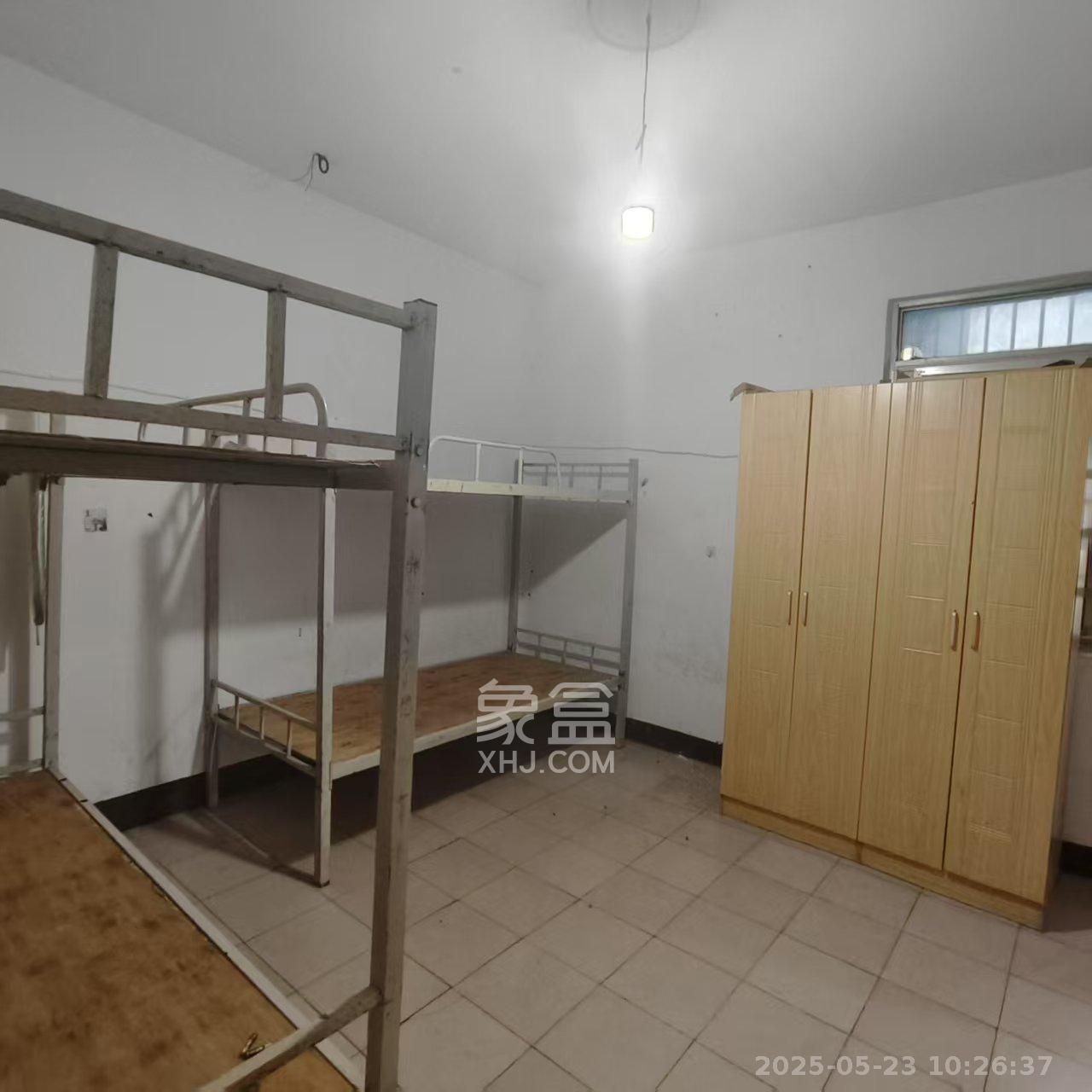 湘亚大楼 4室1厅1卫 2200.0元/月 湘亚大楼 4室1厅1卫 2200.0元/月室内图