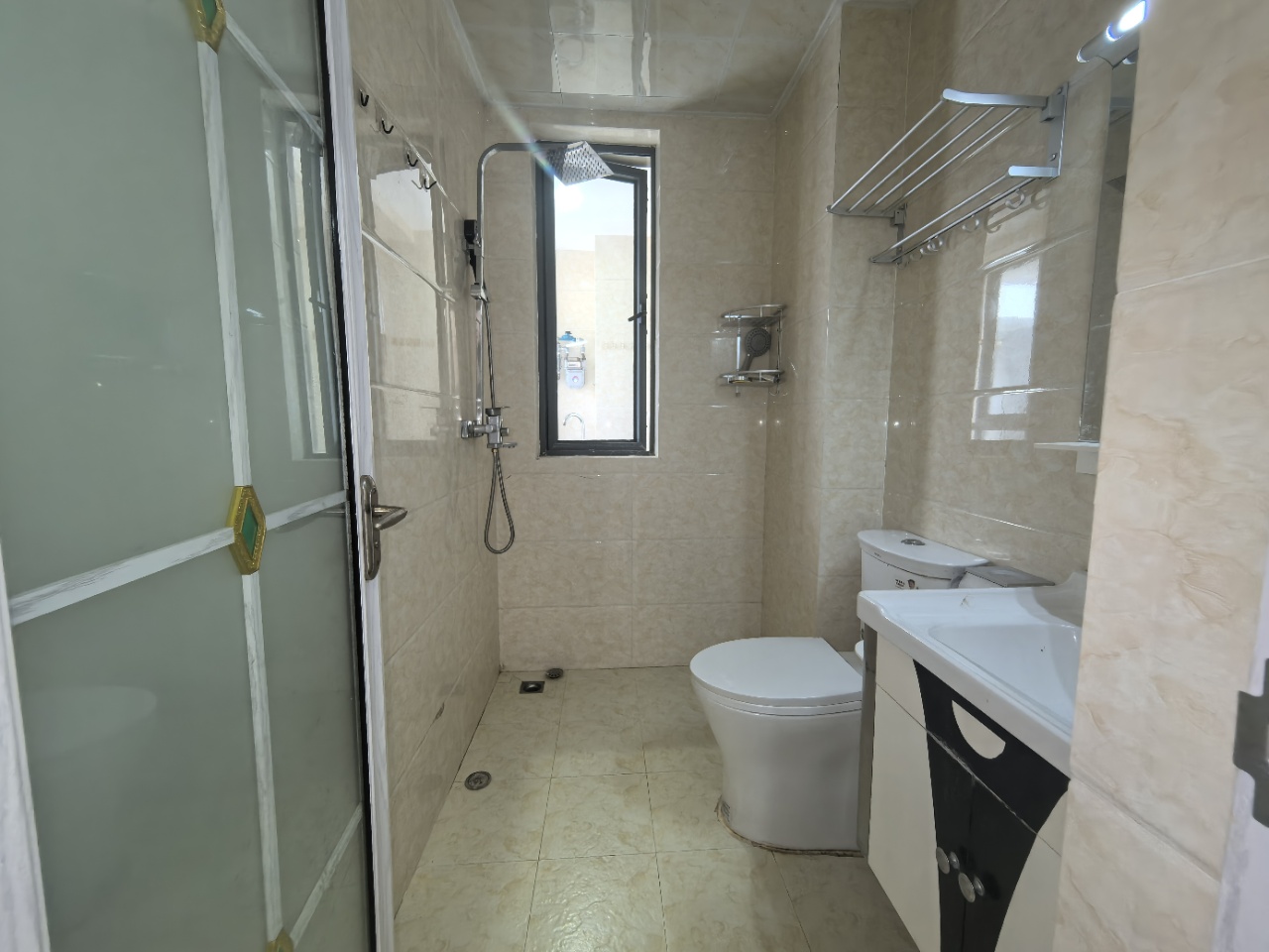 大华锦绣海岸一期 2室2厅1卫 2000.0元/月 大华锦绣海岸一期 2室2厅1卫 2000.0元/月室内图