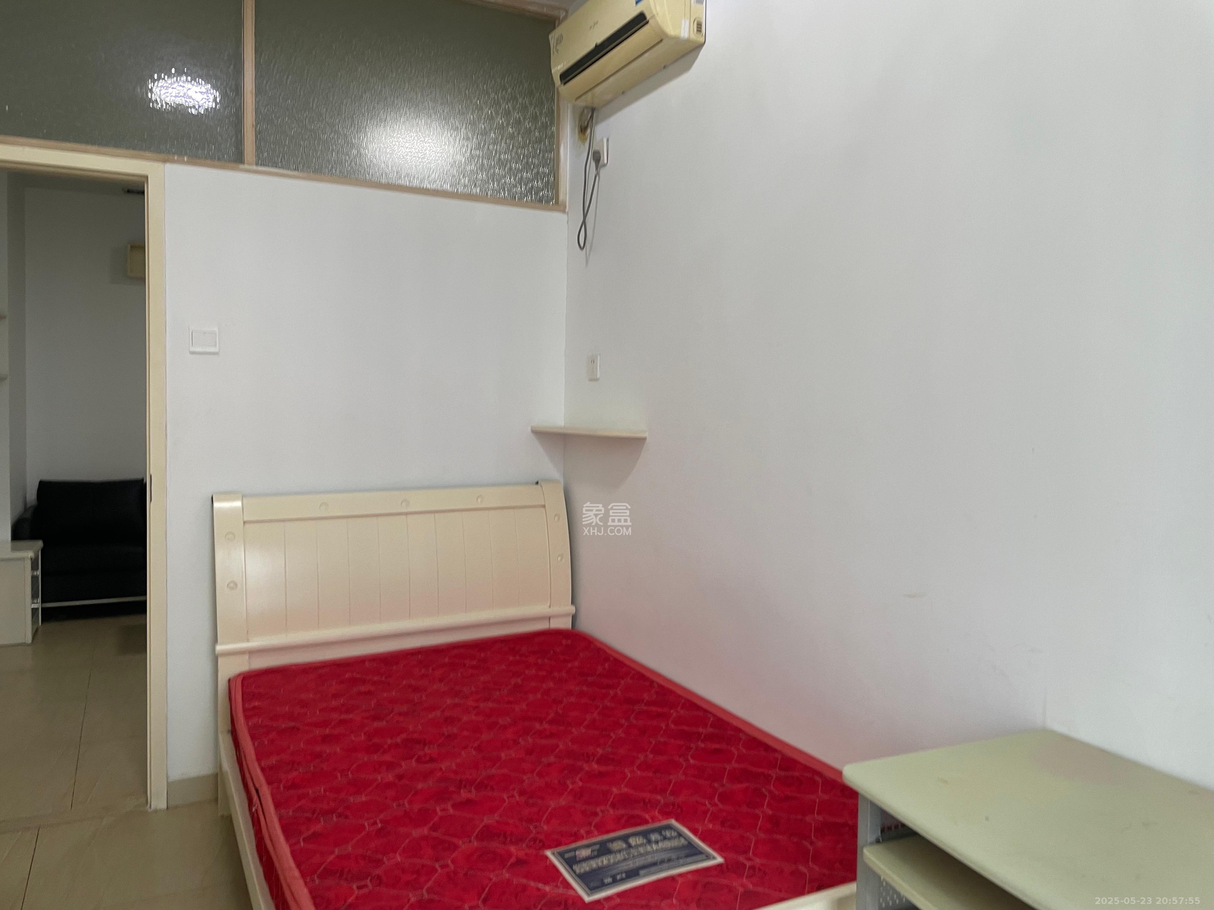 建鸿达华都(华都小户型及大华写字楼) 2室1厅1卫 2600.0元/月 建鸿达华都(华都小户型及大华写字楼) 2室1厅1卫 2600.0元/月室内图