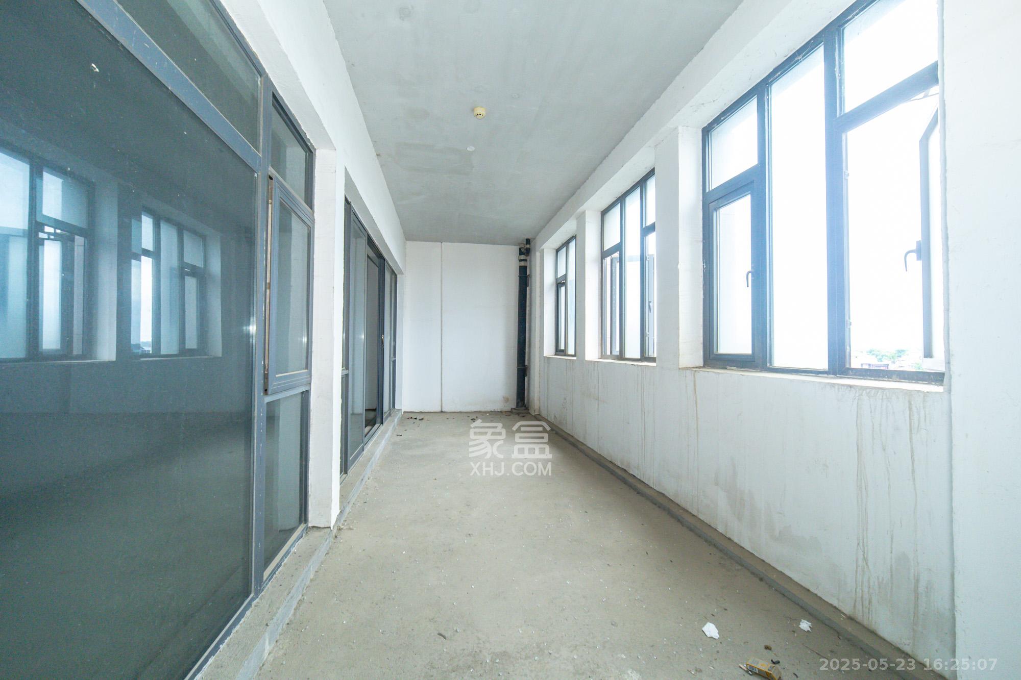 碧桂园威尼斯城  4室3厅2卫    368.0万 碧桂园威尼斯城  4室3厅2卫    368.0万阳台