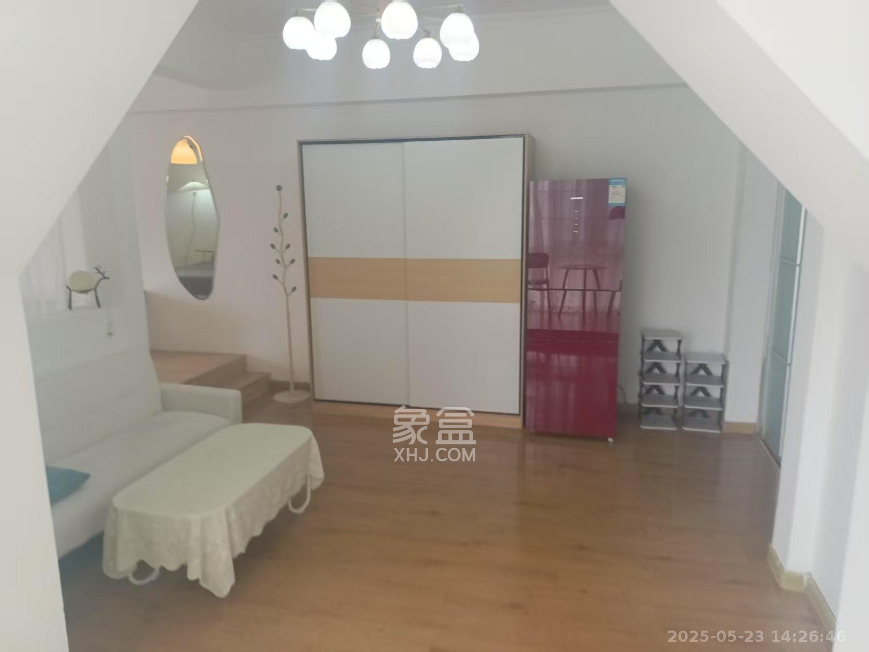 天心华庭 1室1厅1卫 2250.0元/月 天心华庭 1室1厅1卫 2250.0元/月室内图