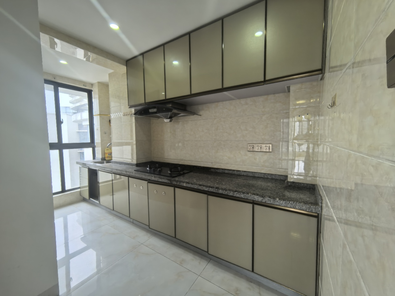 大华锦绣海岸一期 2室2厅1卫 2000.0元/月 大华锦绣海岸一期 2室2厅1卫 2000.0元/月室内图