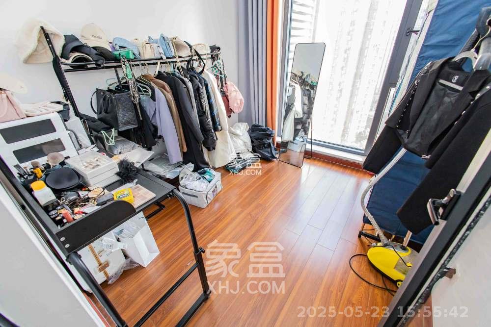 荣泰广场  3室2厅1卫   2500.00元/月室内图