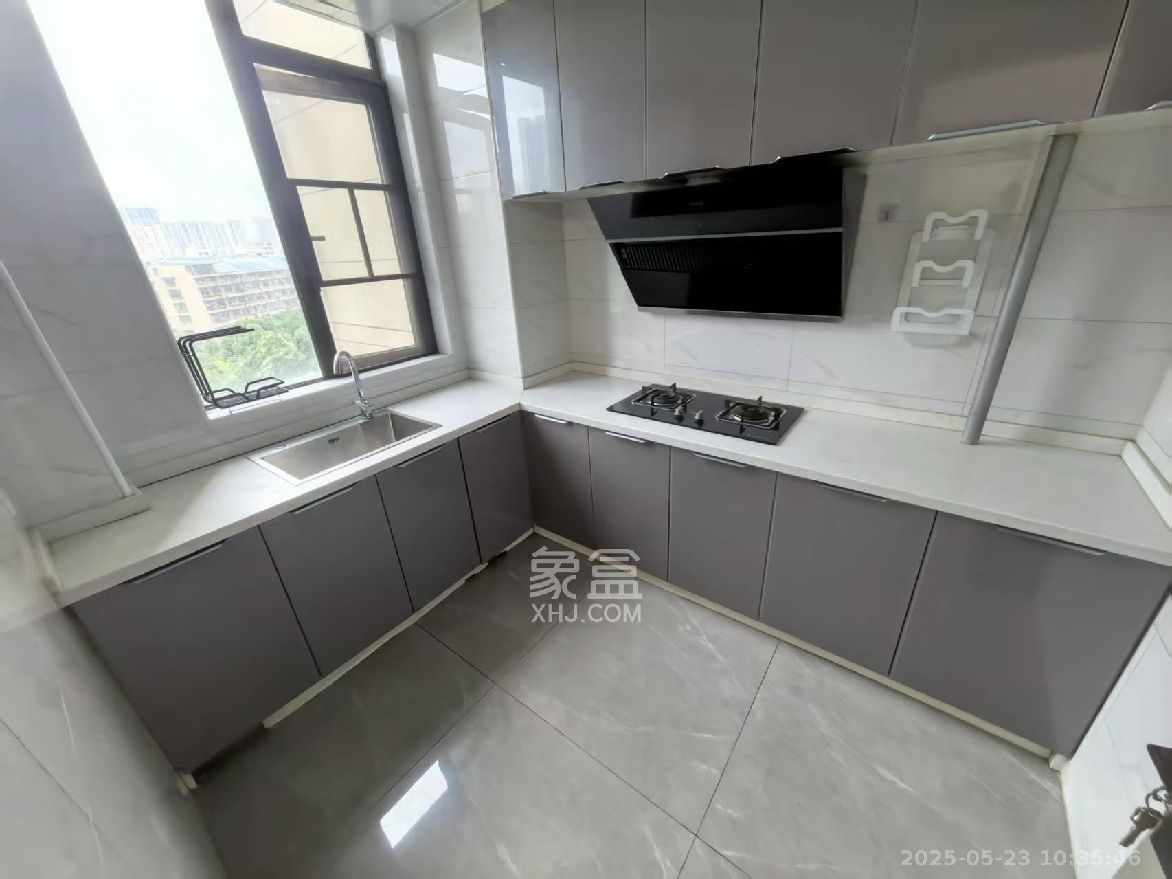 达美溪湖湾  4室2厅2卫    6000.0元/月 达美溪湖湾  4室2厅2卫    6000.0元/月室内图