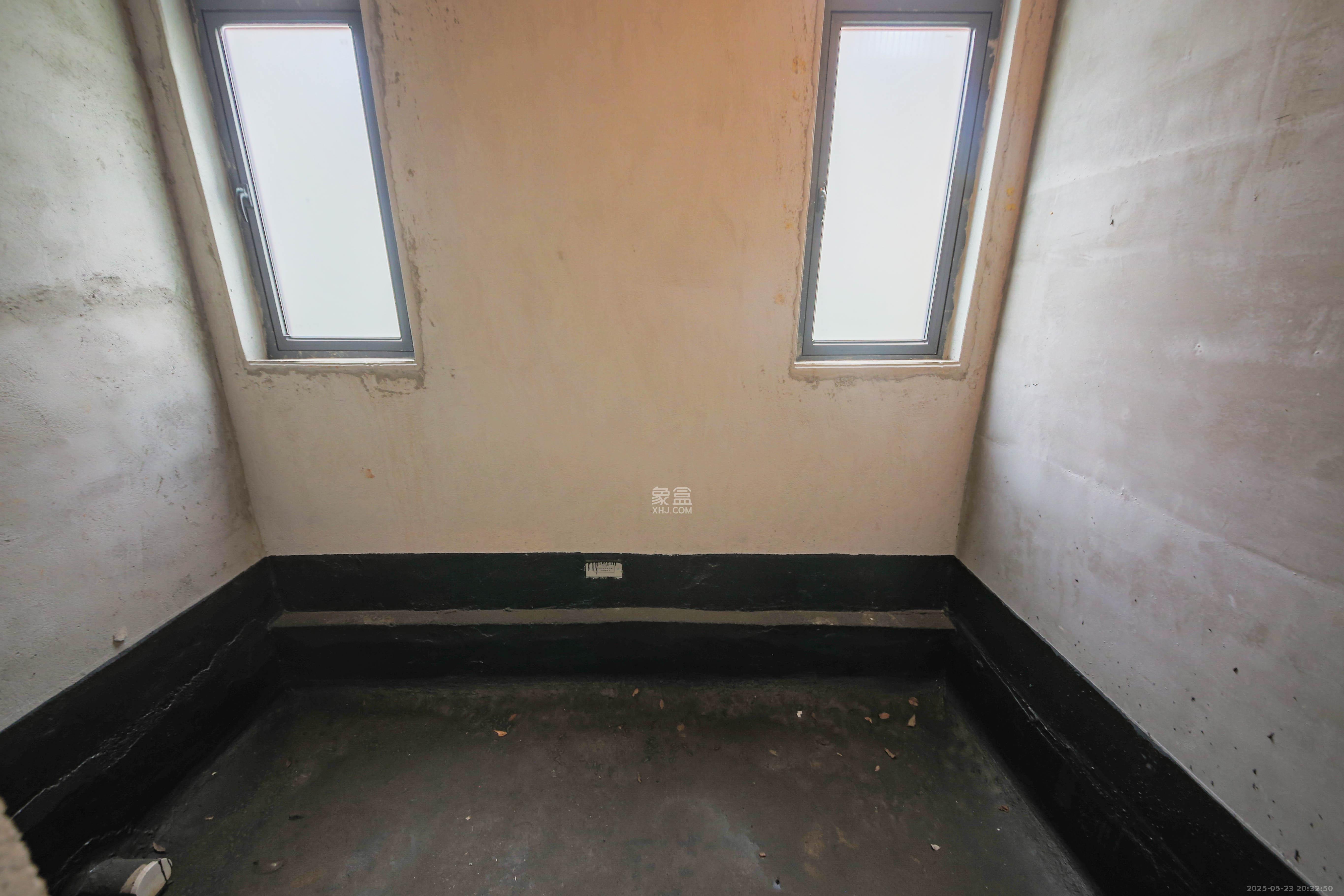 中建钰和城  3室2厅0卫   255.00万卫生间