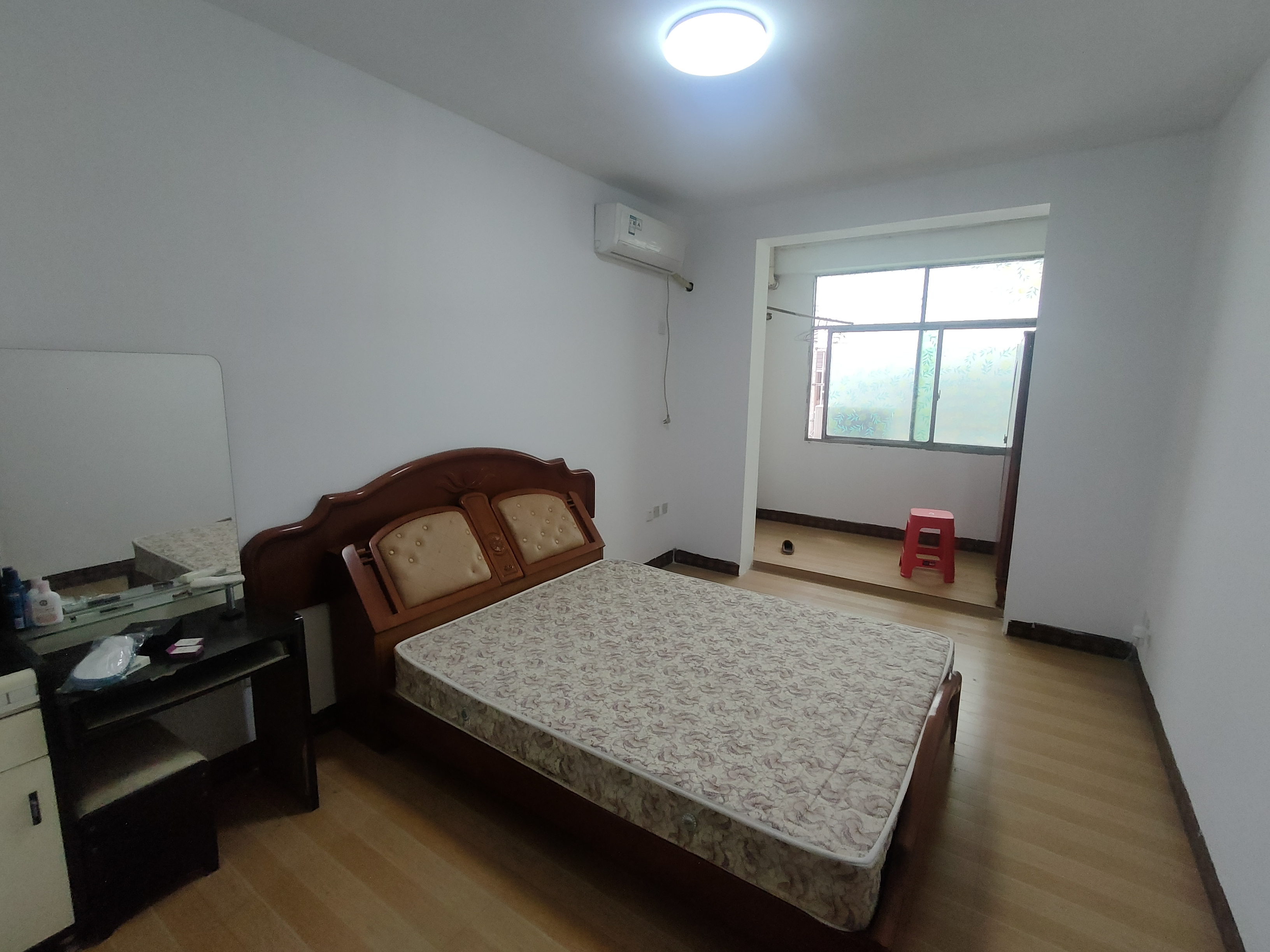互助小区  3室2厅2卫   1400.00元/月室内图