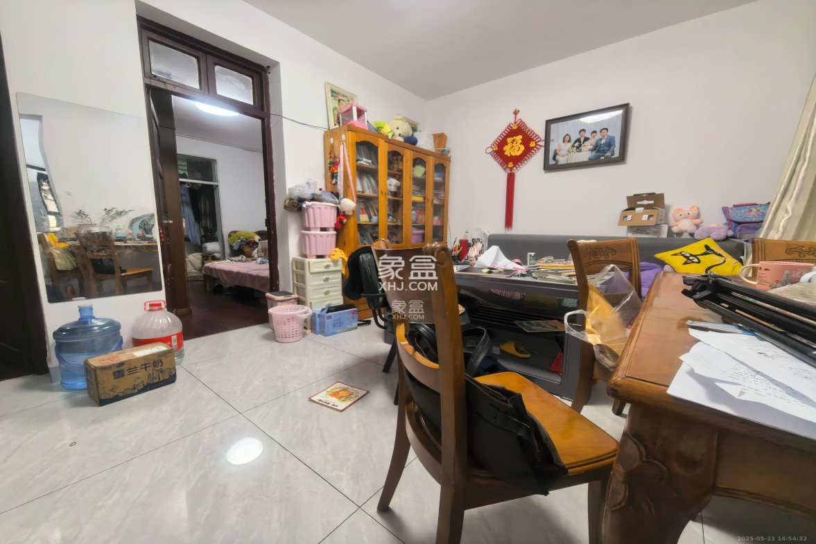 省水院宿舍 3室1厅1卫 2500.0元/月 省水院宿舍 3室1厅1卫 2500.0元/月室内图