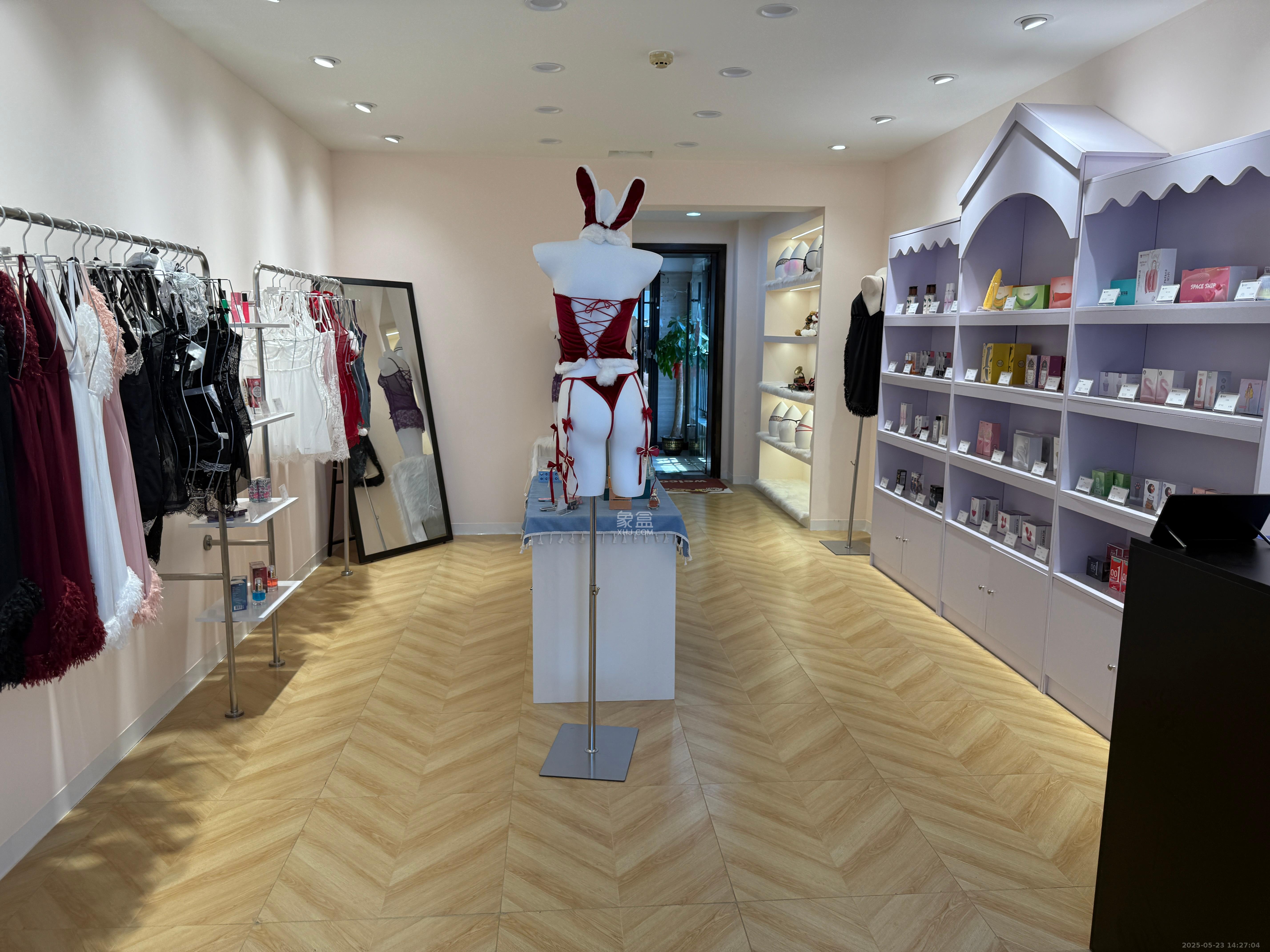 德思勤城市广场(宝格丽公寓) 1室1厅1卫 2000.0元/月 德思勤城市广场(宝格丽公寓) 1室1厅1卫 2000.0元/月室内图