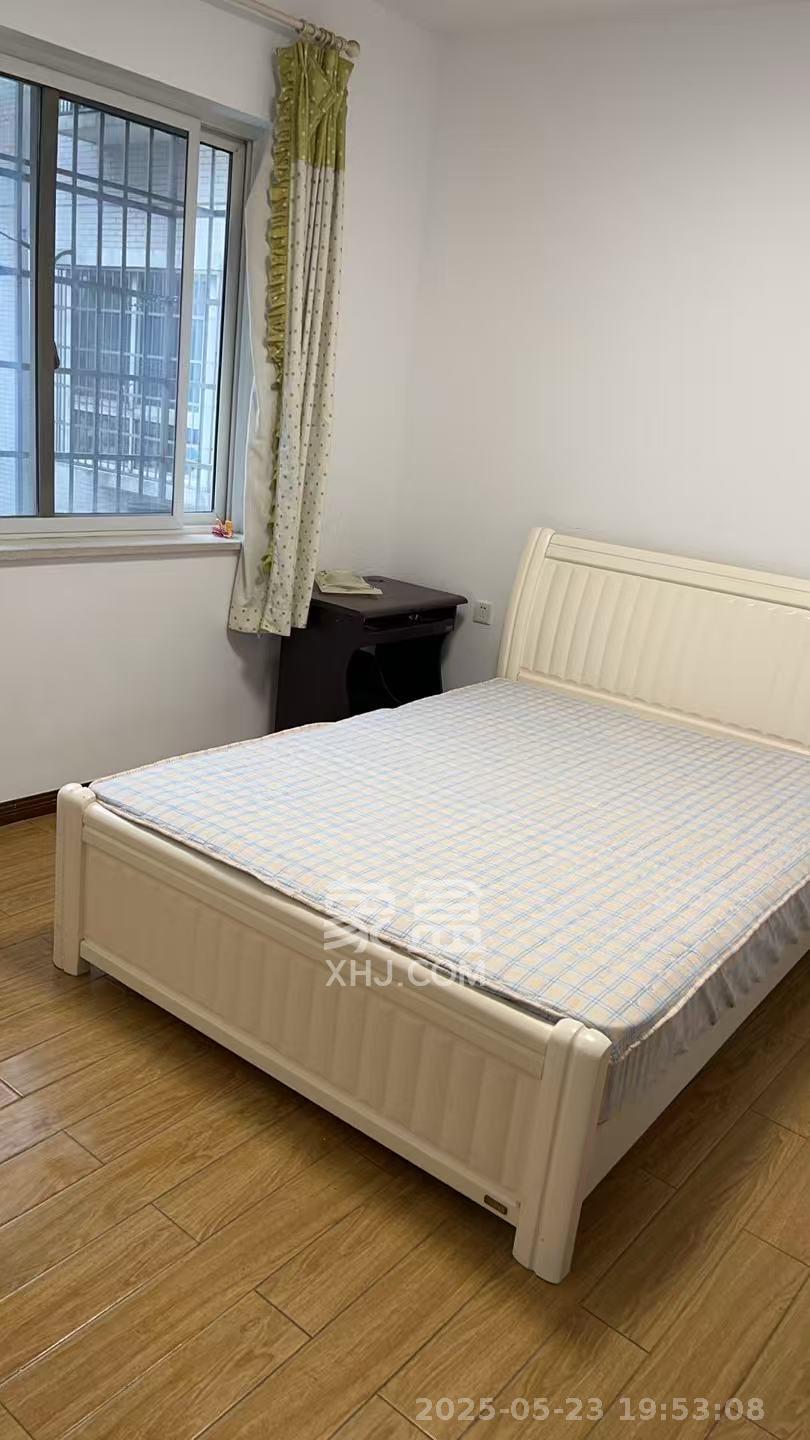 景上鑫苑  3室2厅2卫   2000.00元/月室内图