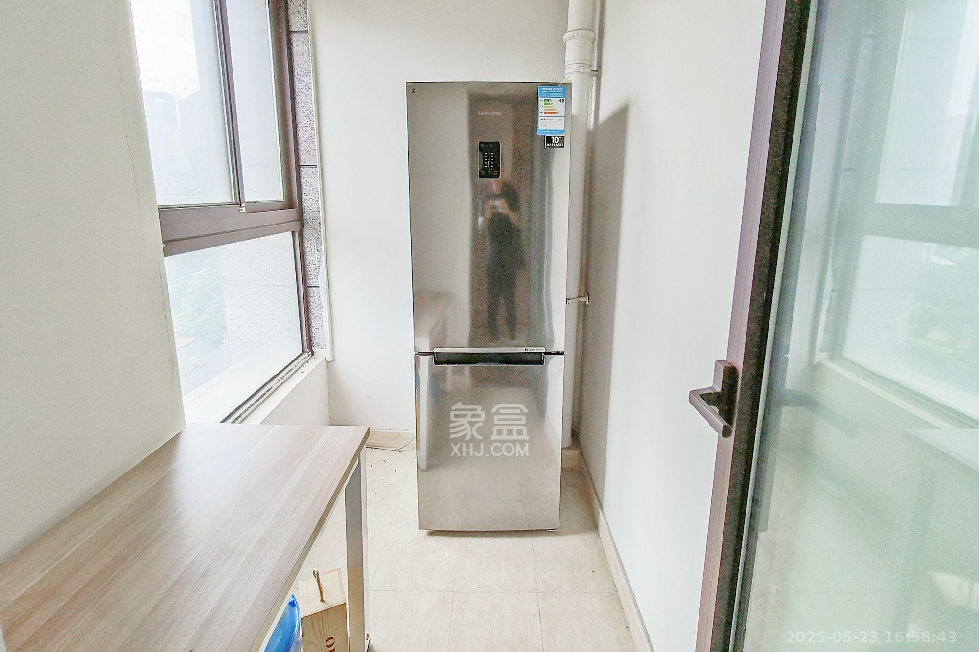 绿地中央广场  3室2厅1卫   3800.00元/月室内图