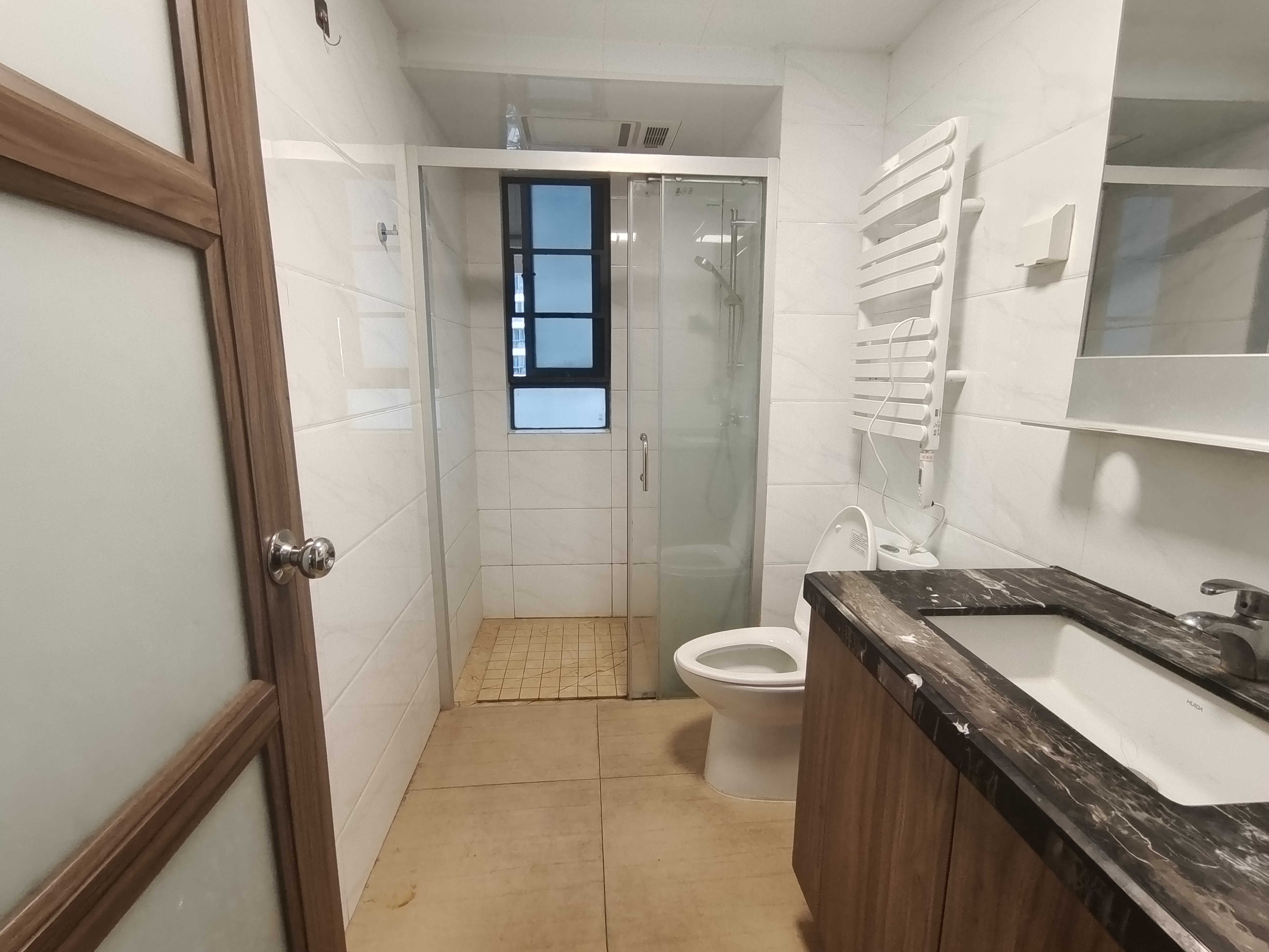 碧桂园梓山府  3室2厅2卫   1800.00元/月室内图