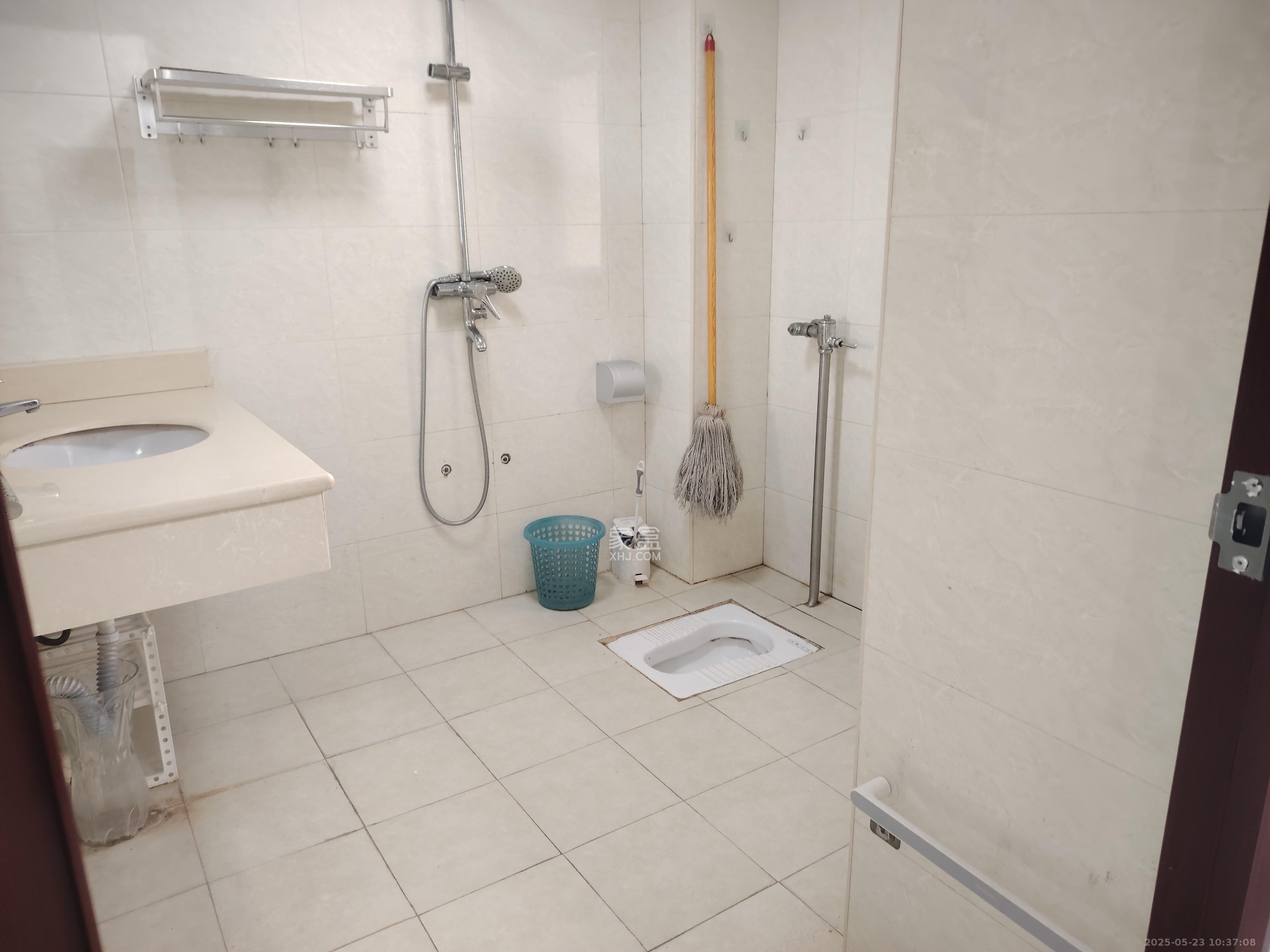 湖南宾馆 3室2厅2卫 4300.0元/月 湖南宾馆 3室2厅2卫 4300.0元/月室内图