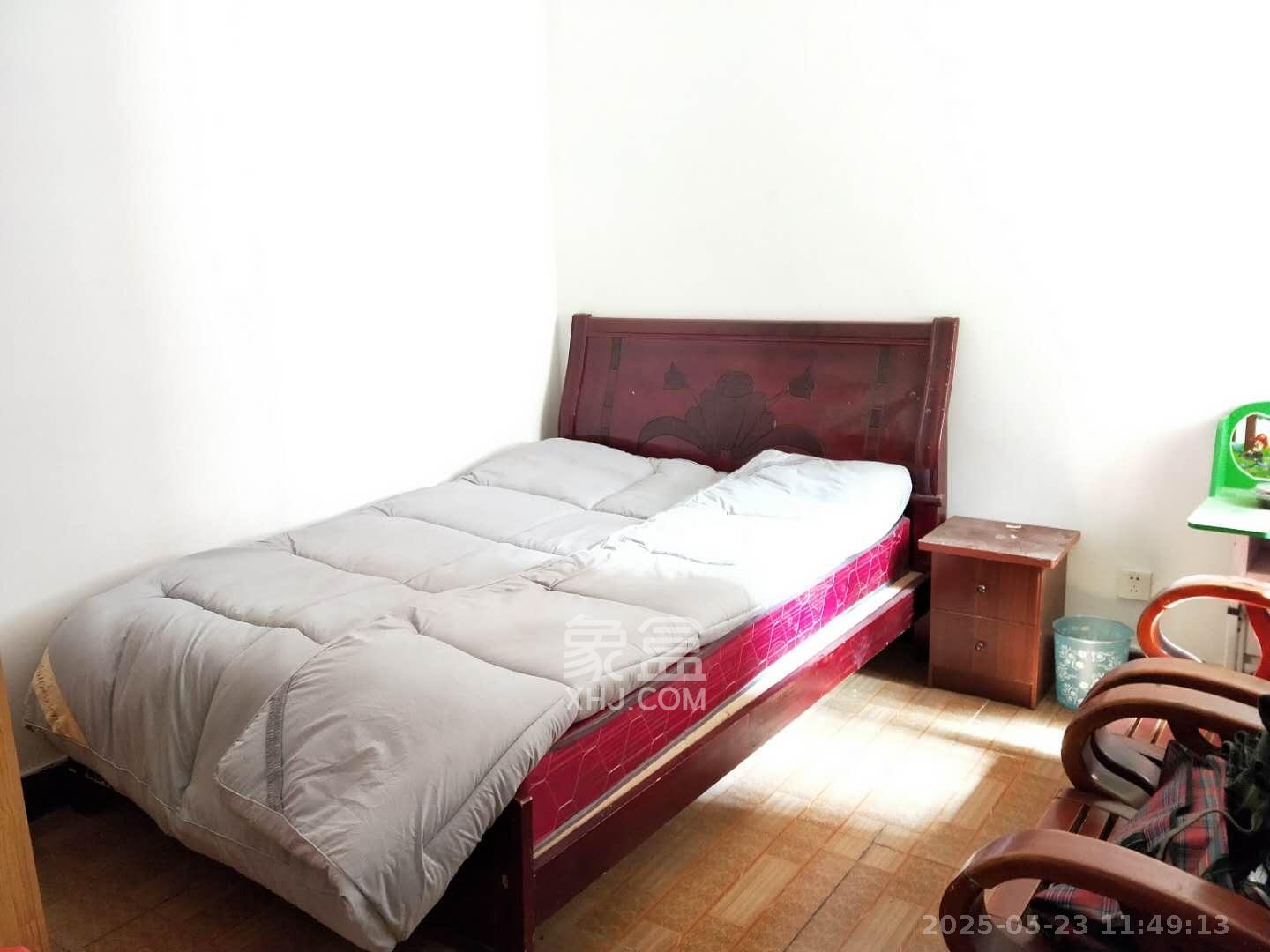 圣力华苑 2室2厅1卫 1300.0元/月 圣力华苑 2室2厅1卫 1300.0元/月室内图