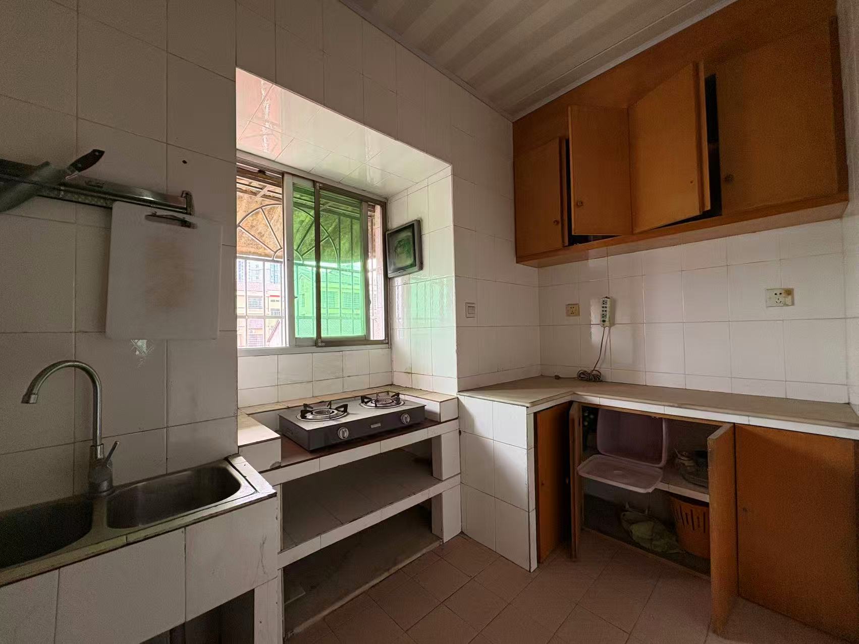 罗溪路散盘  3室2厅2卫    41.8万 罗溪路散盘  3室2厅2卫    41.8万室内图