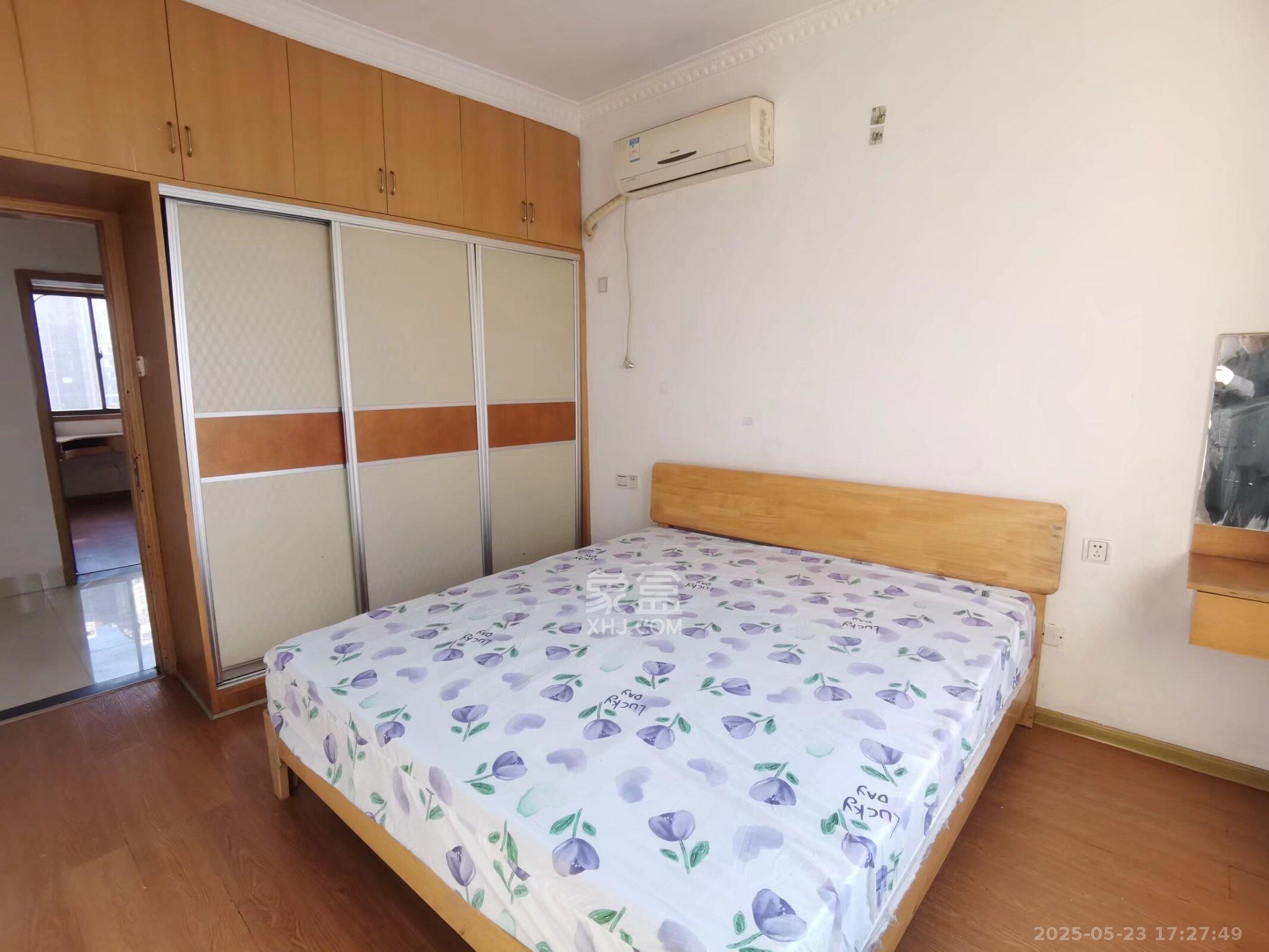 四季星城 3室2厅2卫 1800.0元/月 四季星城 3室2厅2卫 1800.0元/月室内图