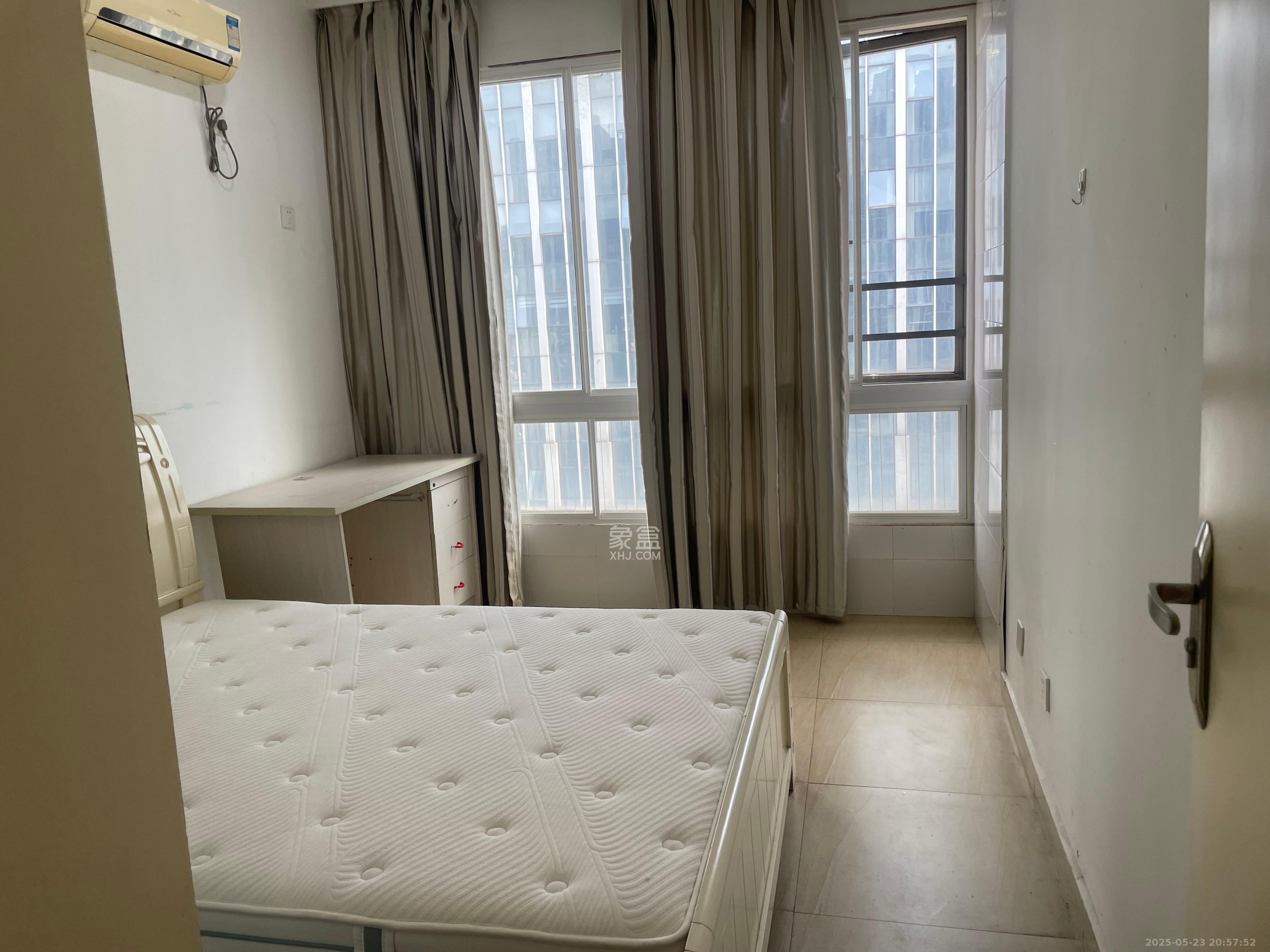 建鸿达华都(华都小户型及大华写字楼) 2室1厅1卫 2600.0元/月 建鸿达华都(华都小户型及大华写字楼) 2室1厅1卫 2600.0元/月室内图