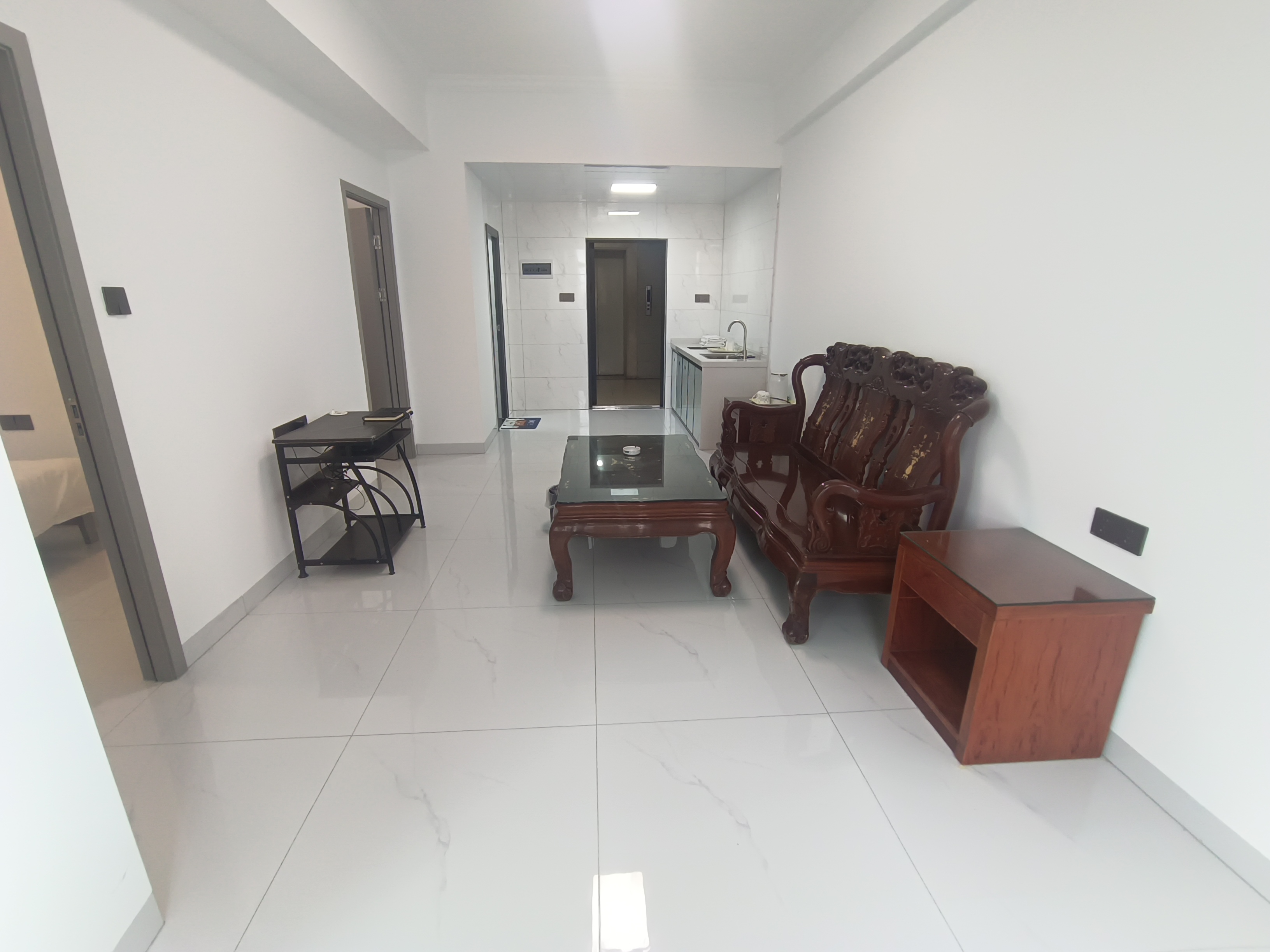 滨海新都 2室2厅1卫 90.0万 滨海新都 2室2厅1卫 90.0万客厅