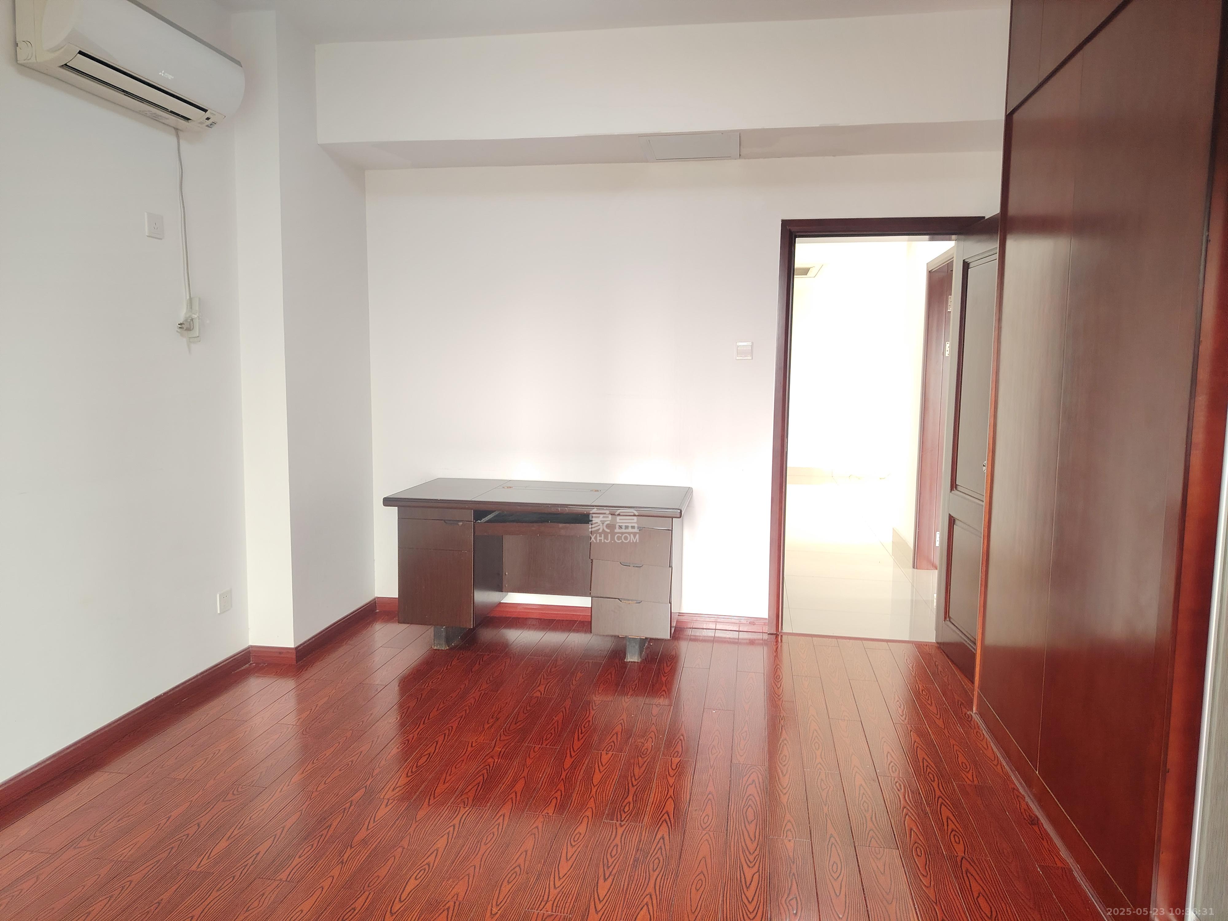 湖南宾馆 3室2厅2卫 4300.0元/月 湖南宾馆 3室2厅2卫 4300.0元/月室内图